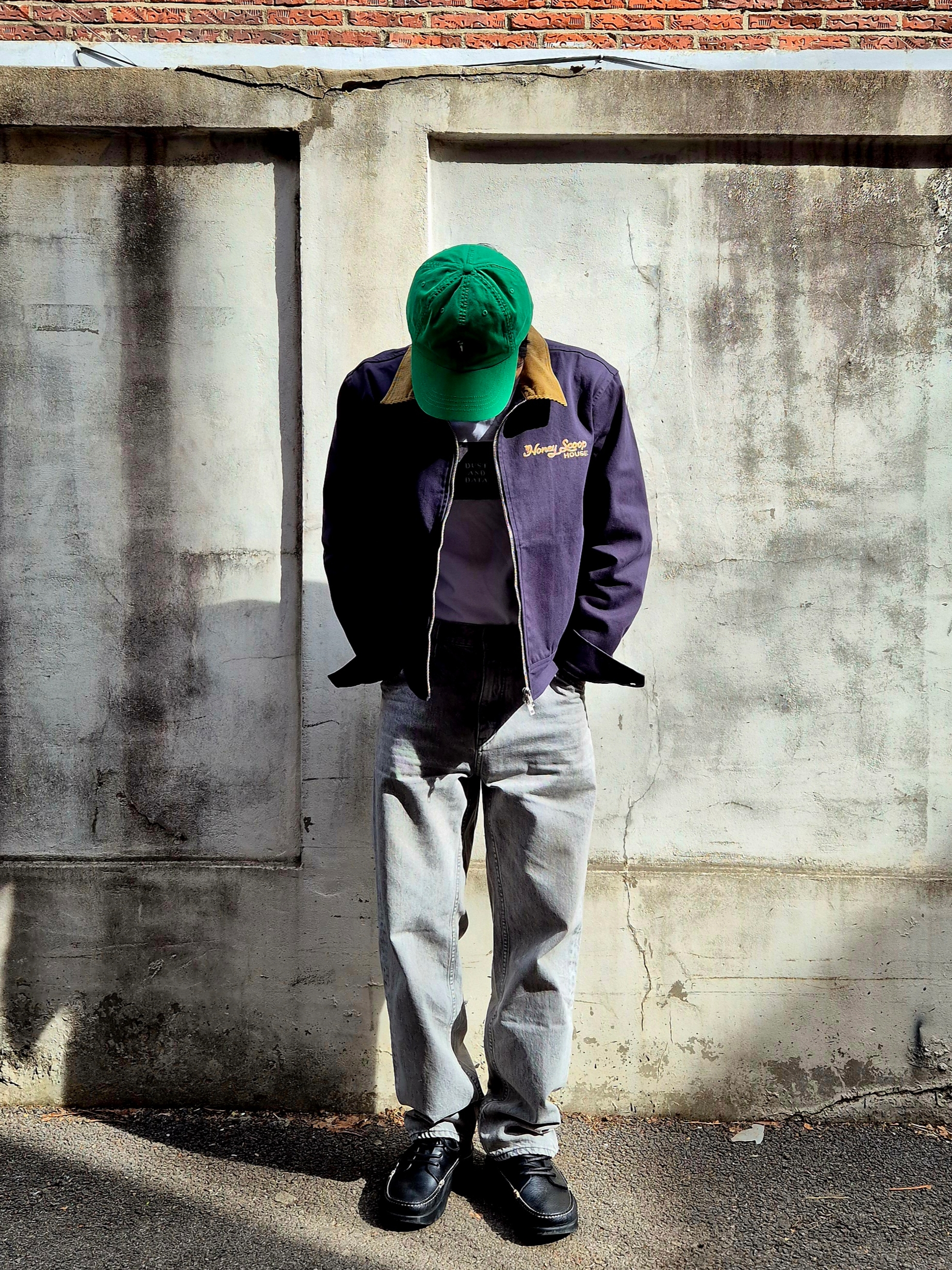 Honey Scoop House CS Logo Work Jacket Navy 착용 스타일 - 1