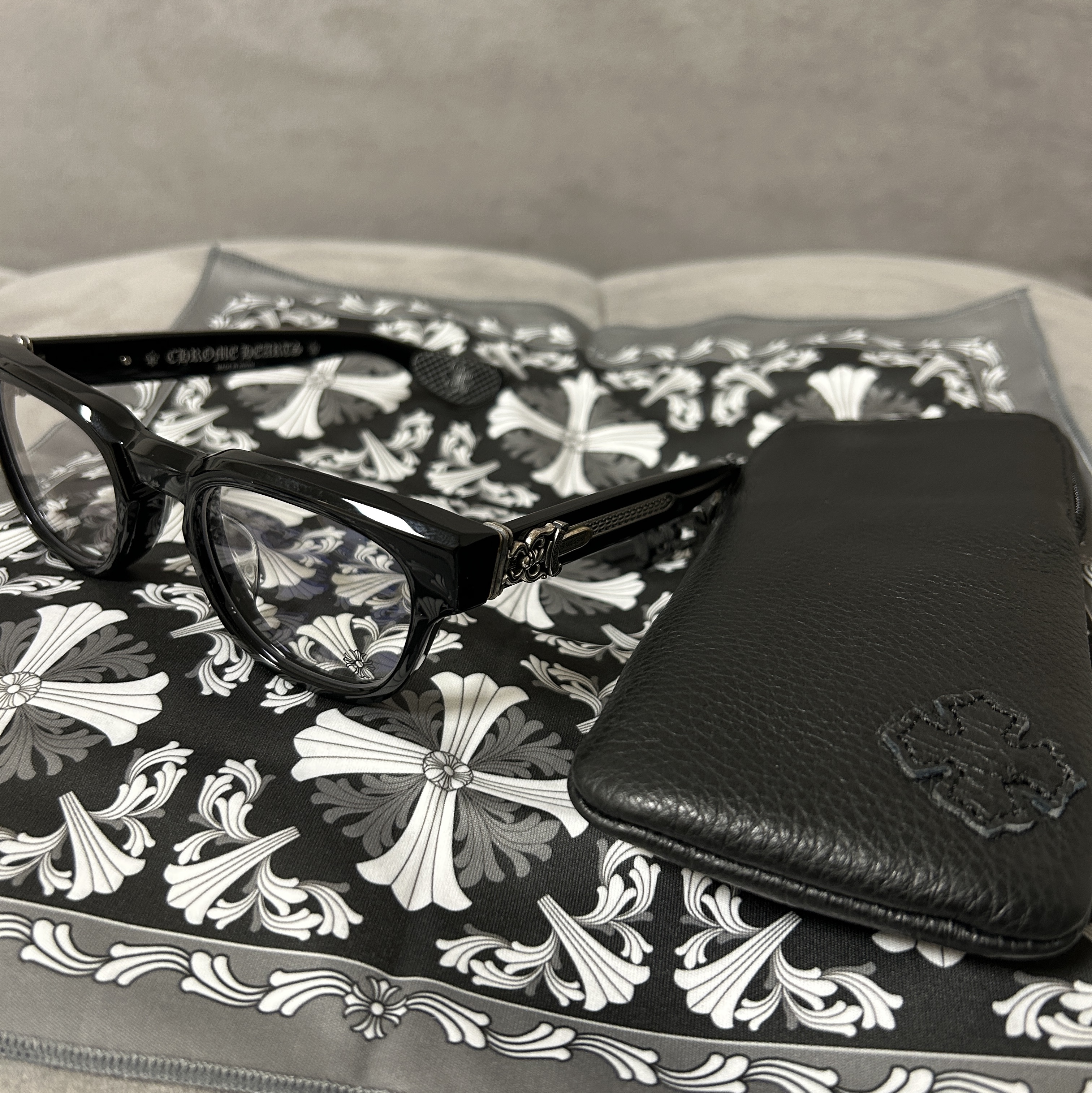 Chrome Hearts Cuntvoluted Black 착용 스타일 - 1