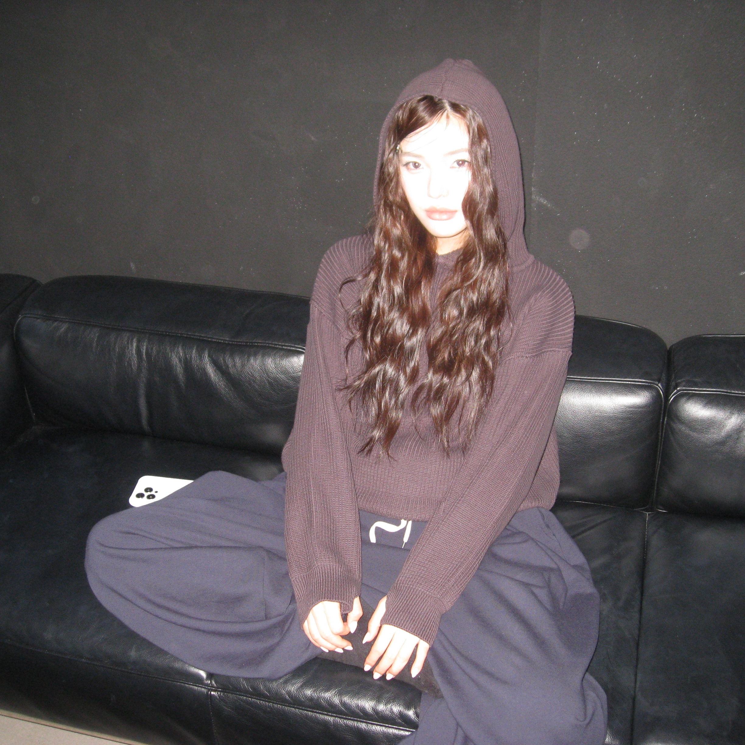 Polyteru Human Index Human Knit Hoodie Purple Charcoal 착용 스타일 - 3