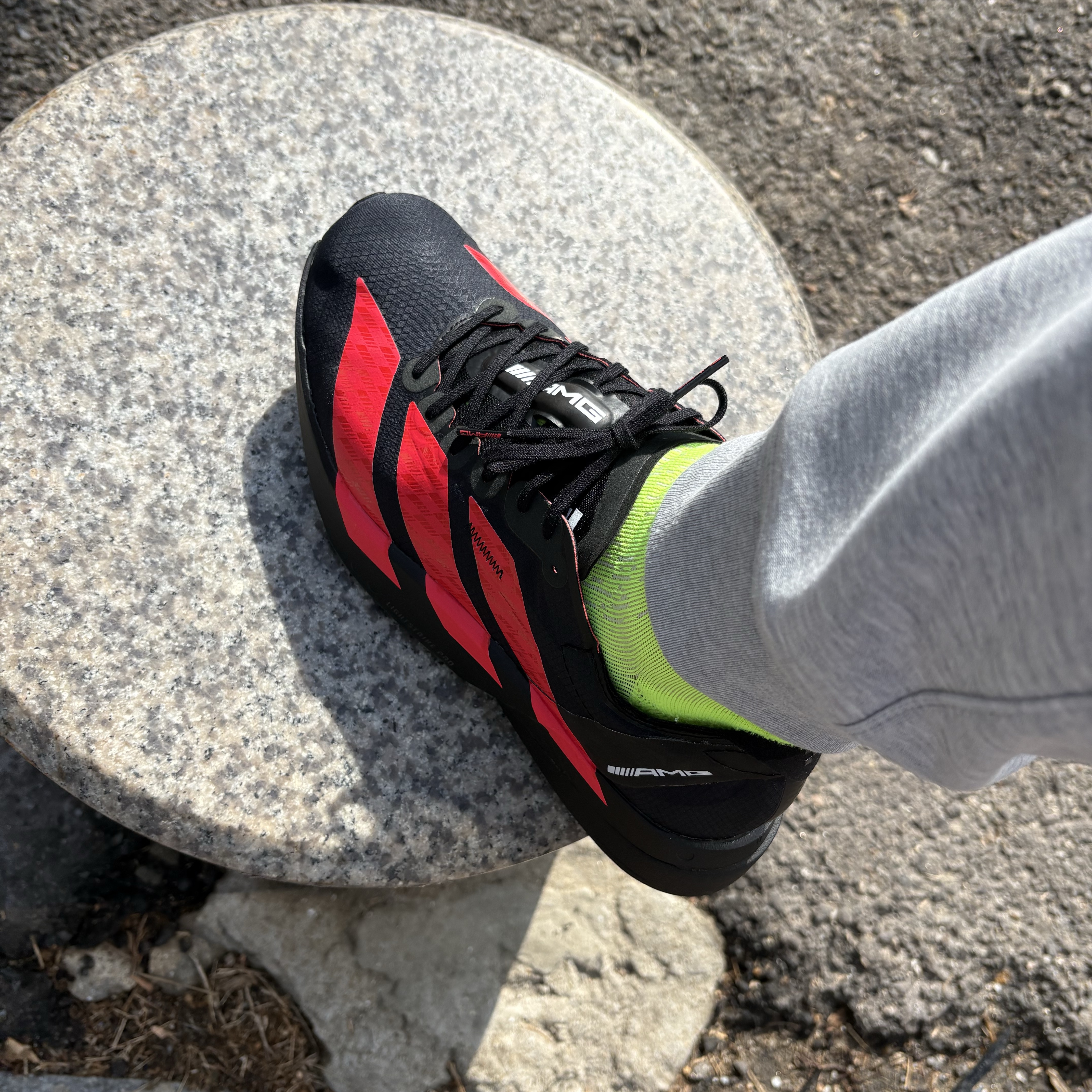 Adidas x Mercedes AMG Petronas Adizero Adios Pro 4 Core Black Lucid Red 착용 스타일