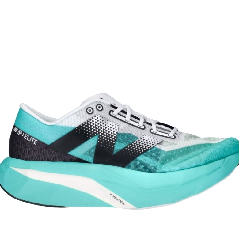 New Balance Fuelcell Supercomp Elite v4 Cyber Jade White - 2E Wide 착용 스타일