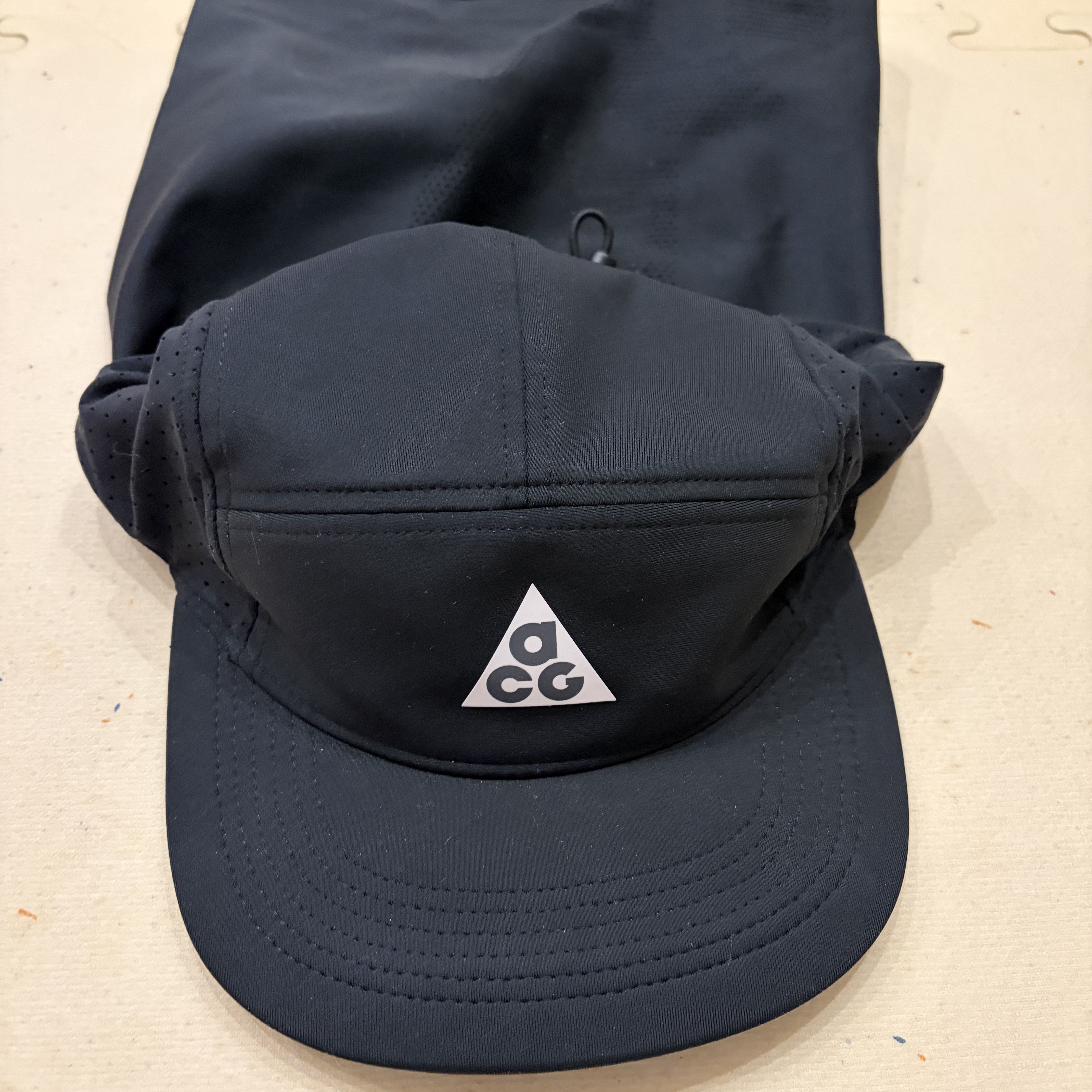 Nike ACG Fly Cap Black 착용 스타일 - 2