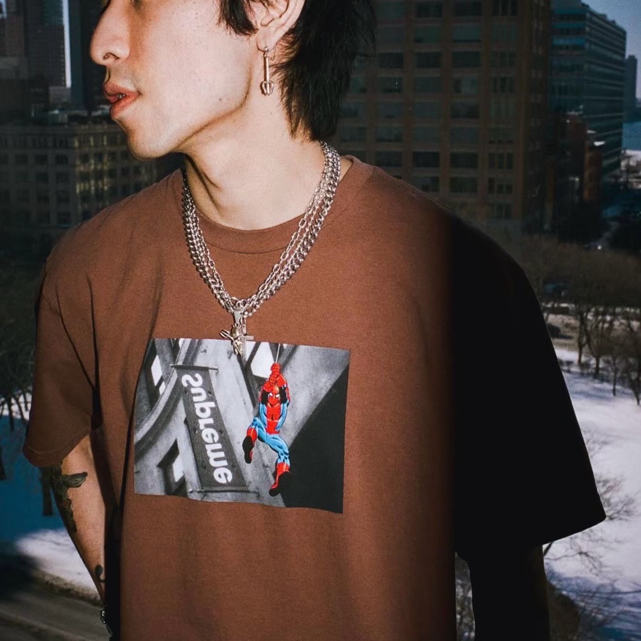 Supreme x Spider-Man T-Shirt White - 26SS 착용 스타일