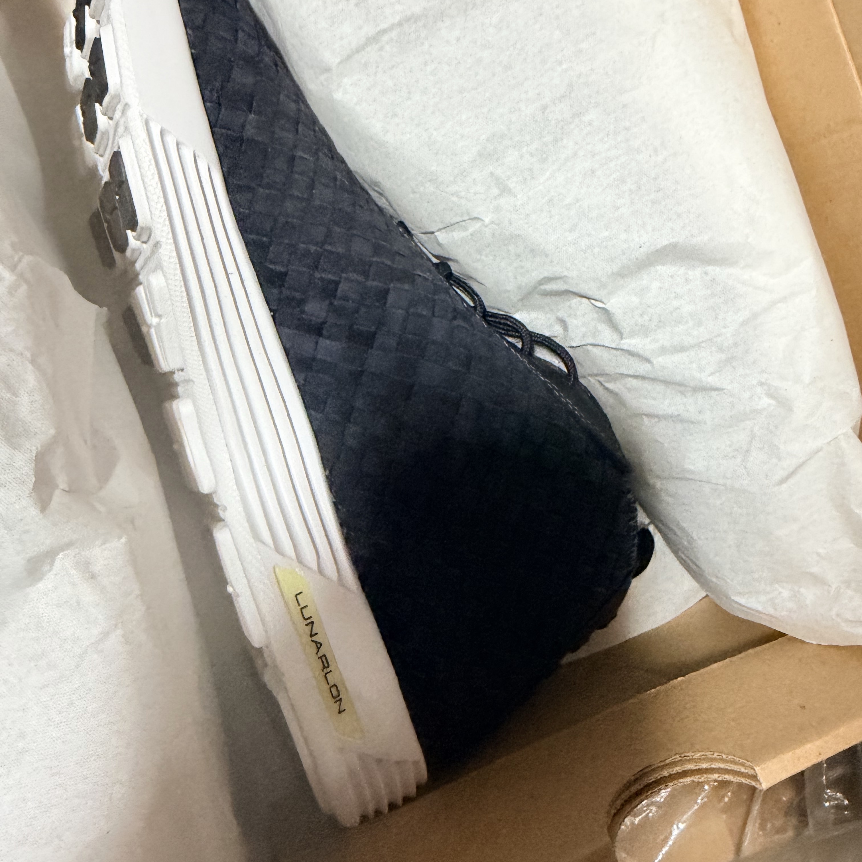 Nike Lunar Chukka Woven+ Black White 착용 스타일