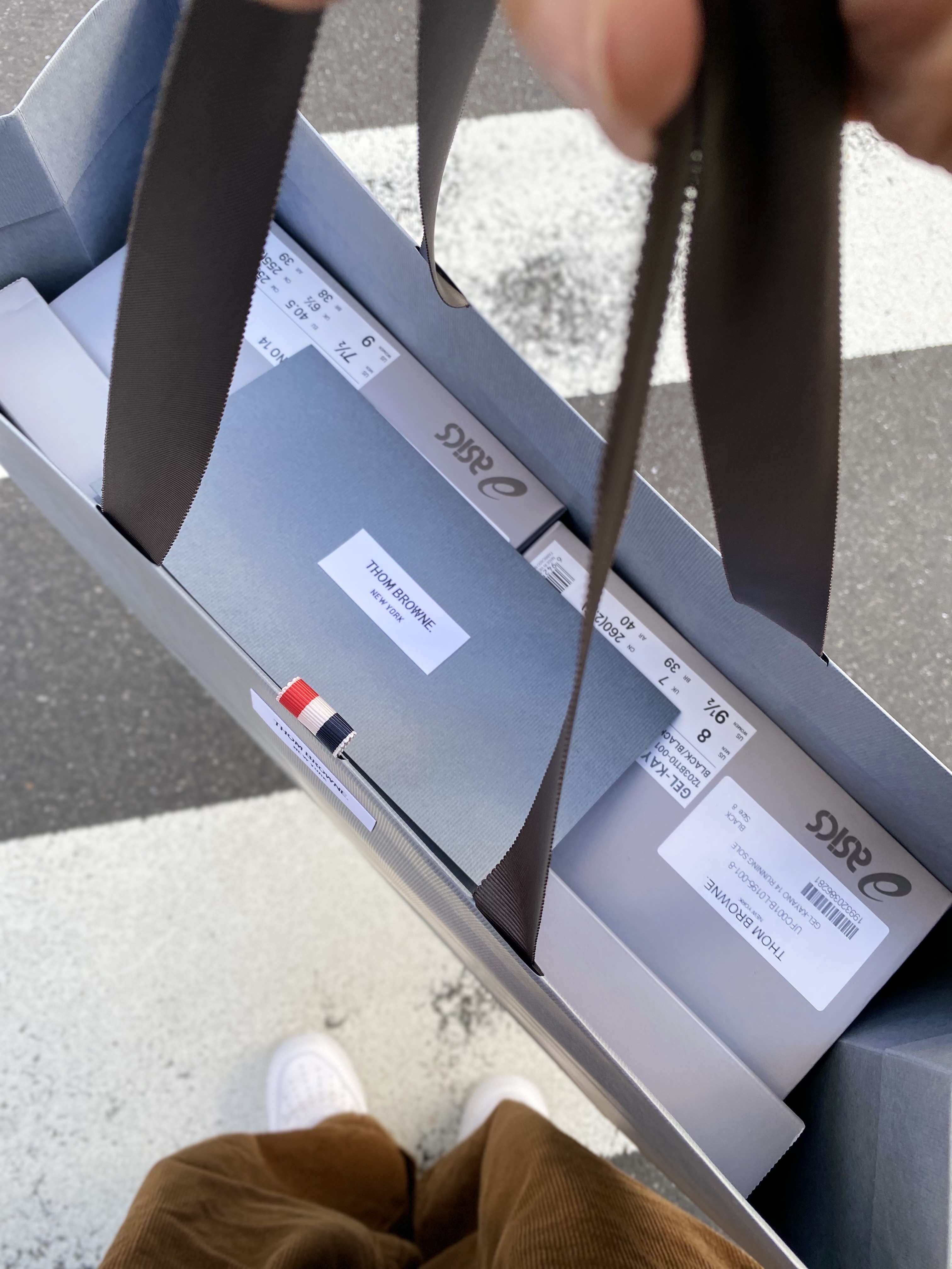Asics x Thom Browne Gel-Kayano 14 Grey, Asics x Thom Browne Gel-Kayano 14 Black 착용 스타일