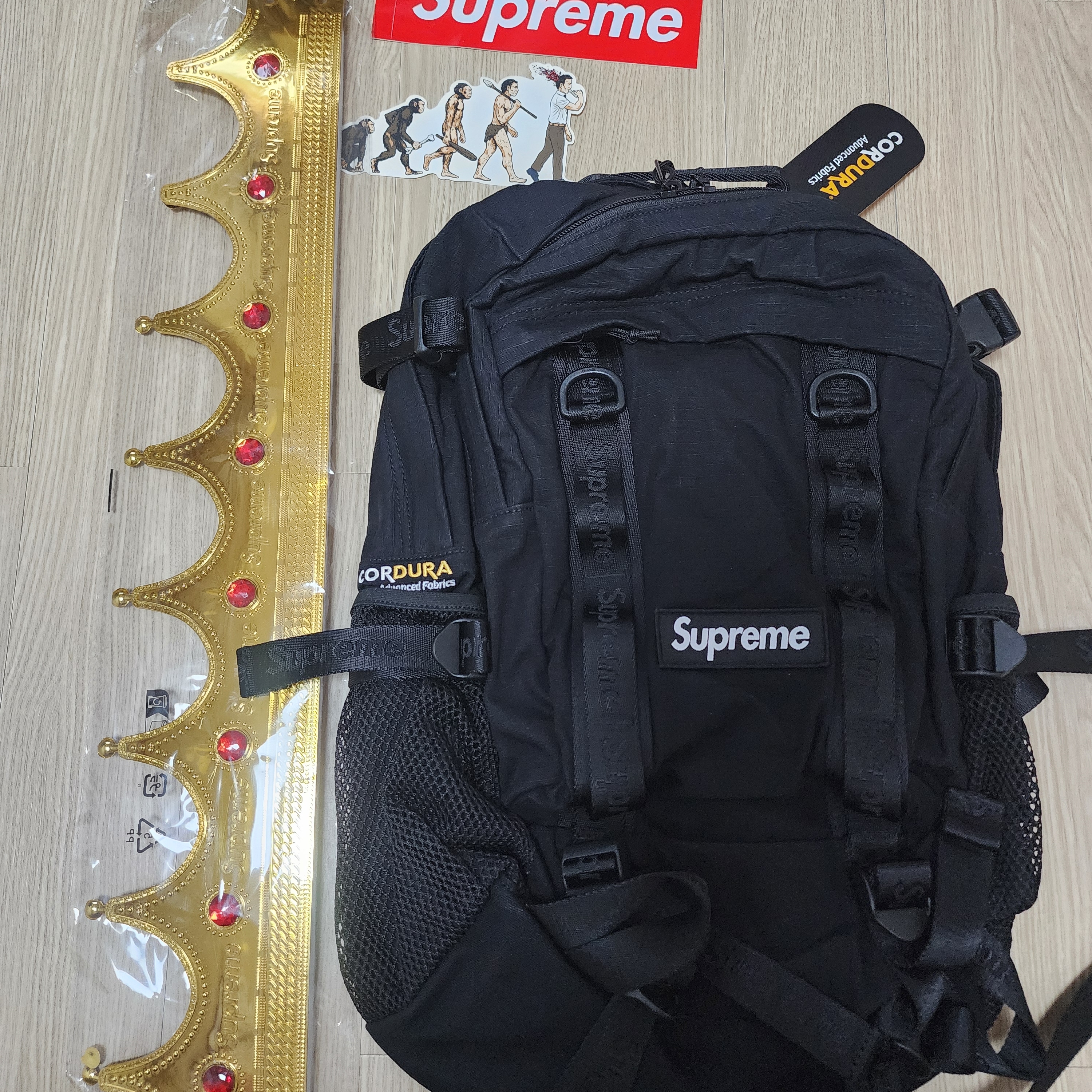 Supreme Backpack Black - 26SS 착용 스타일