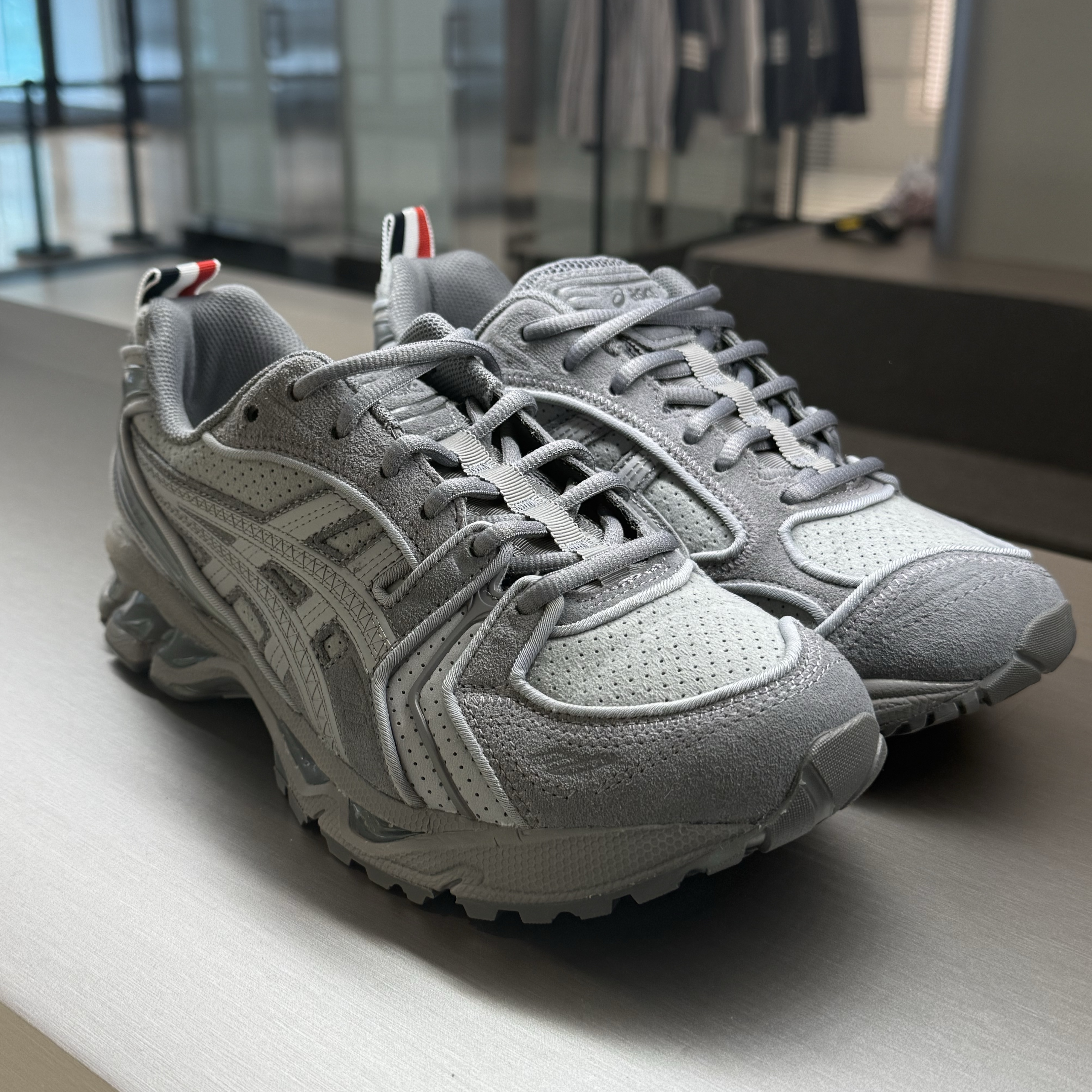 Asics x Thom Browne Gel-Kayano 14 Grey, Asics x Thom Browne Gel-Kayano 14 White 착용 스타일 - 4