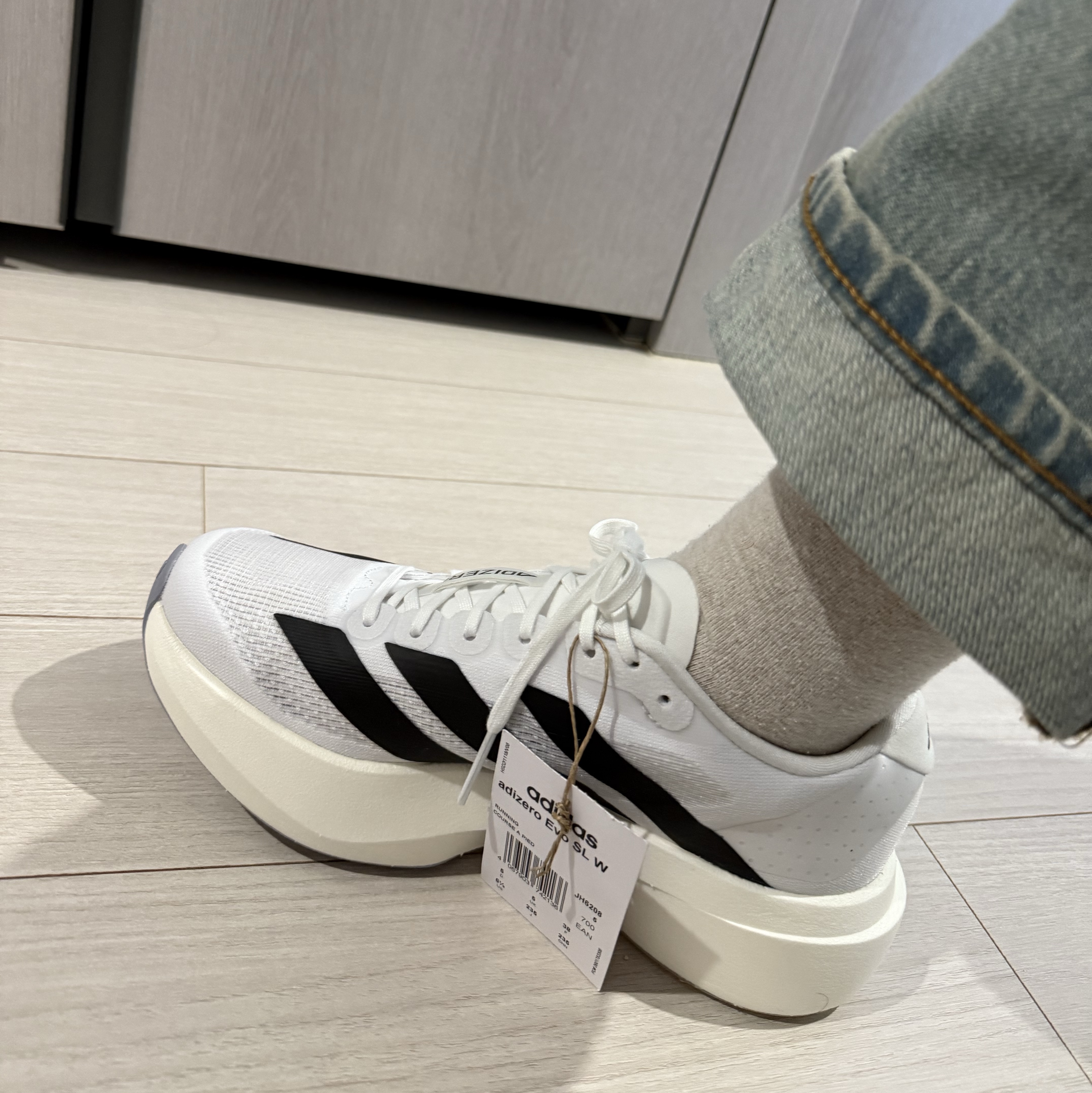 (W) Adidas Adizero EVO SL Cloud White Core Black 착용 스타일 - 1