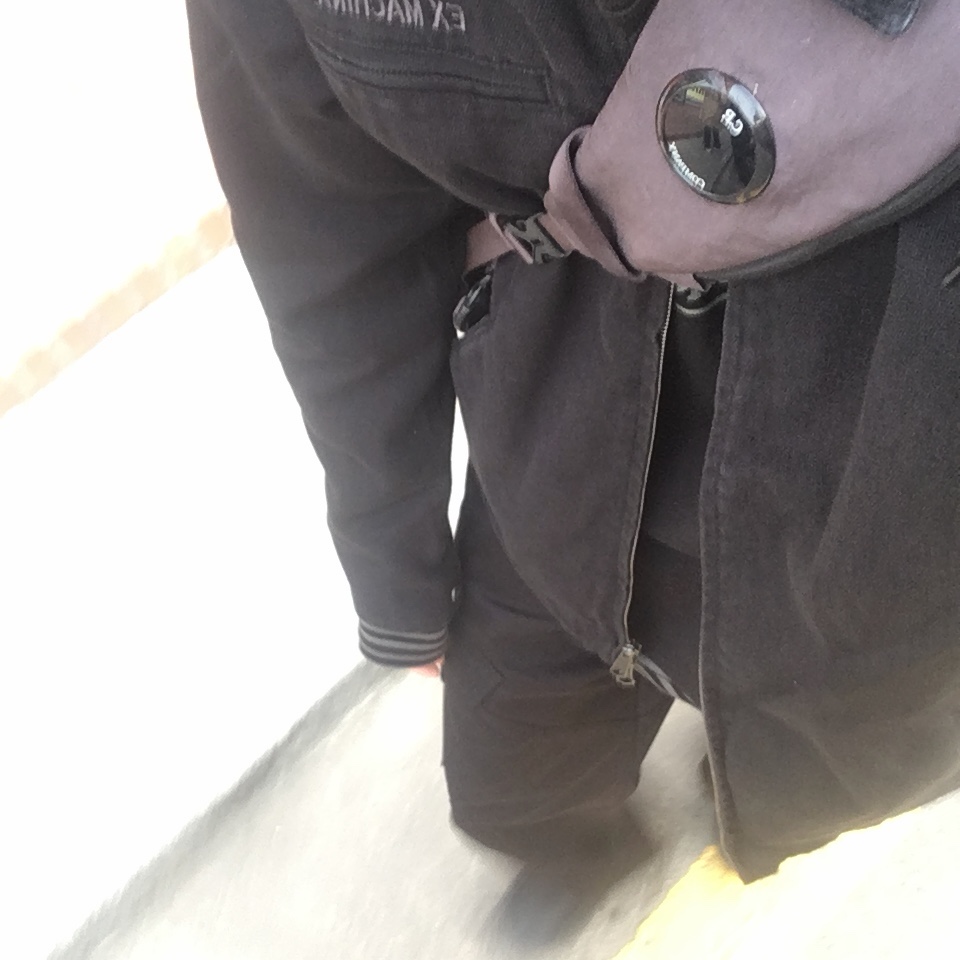 C.P. Company Nylon B Crossbody Rucksack Boulevard Violet - 24FW, Undermycar Mu.109 Anti Fxxking Logo Play Semi-Wide Cargo Pants Black 착용 스타일 - 1