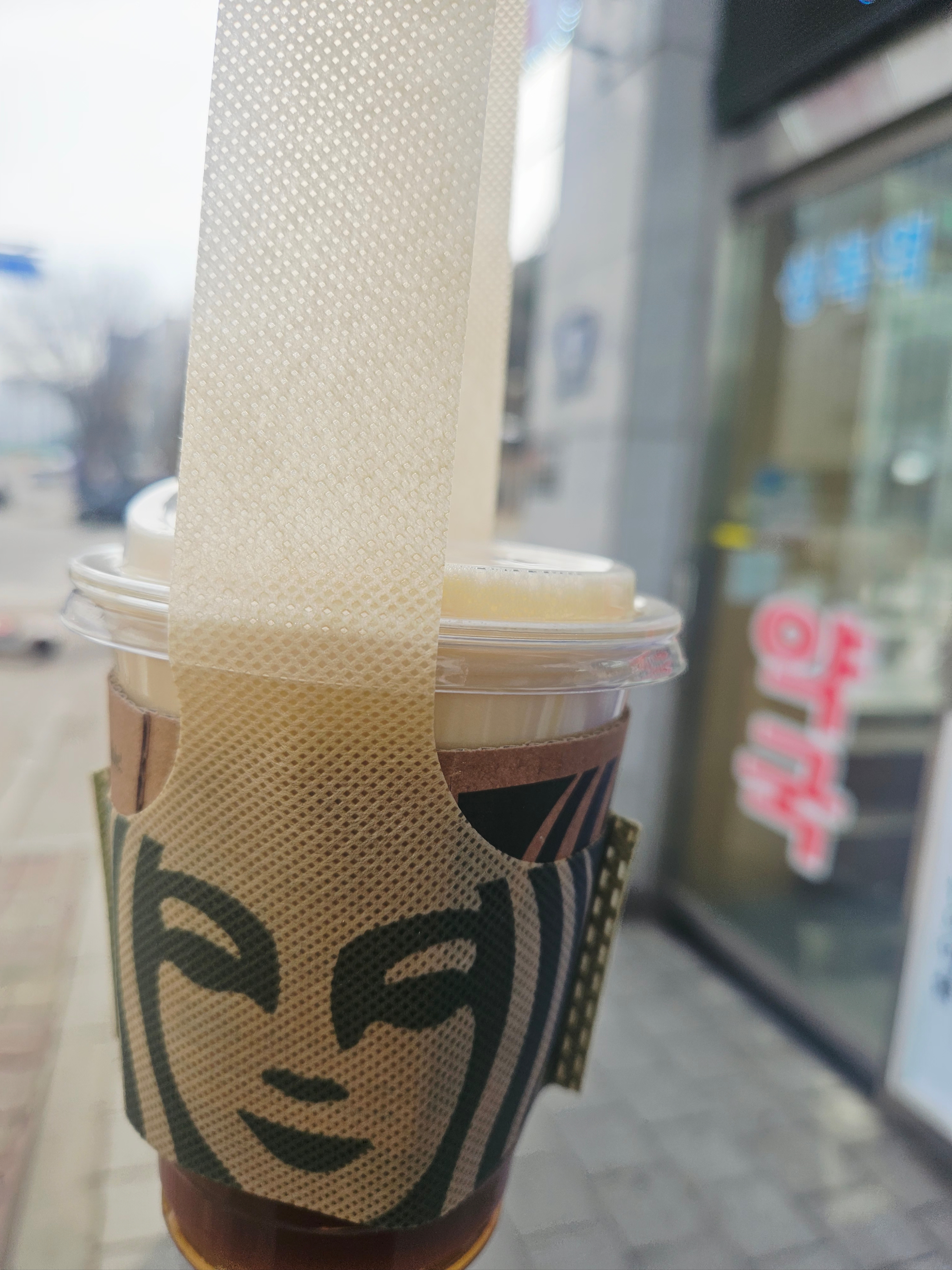 Starbucks SS Love Bani Kona Tumbler 237ml, Starbucks Blossom Flower Knit Bag Pink 착용 스타일 - 9