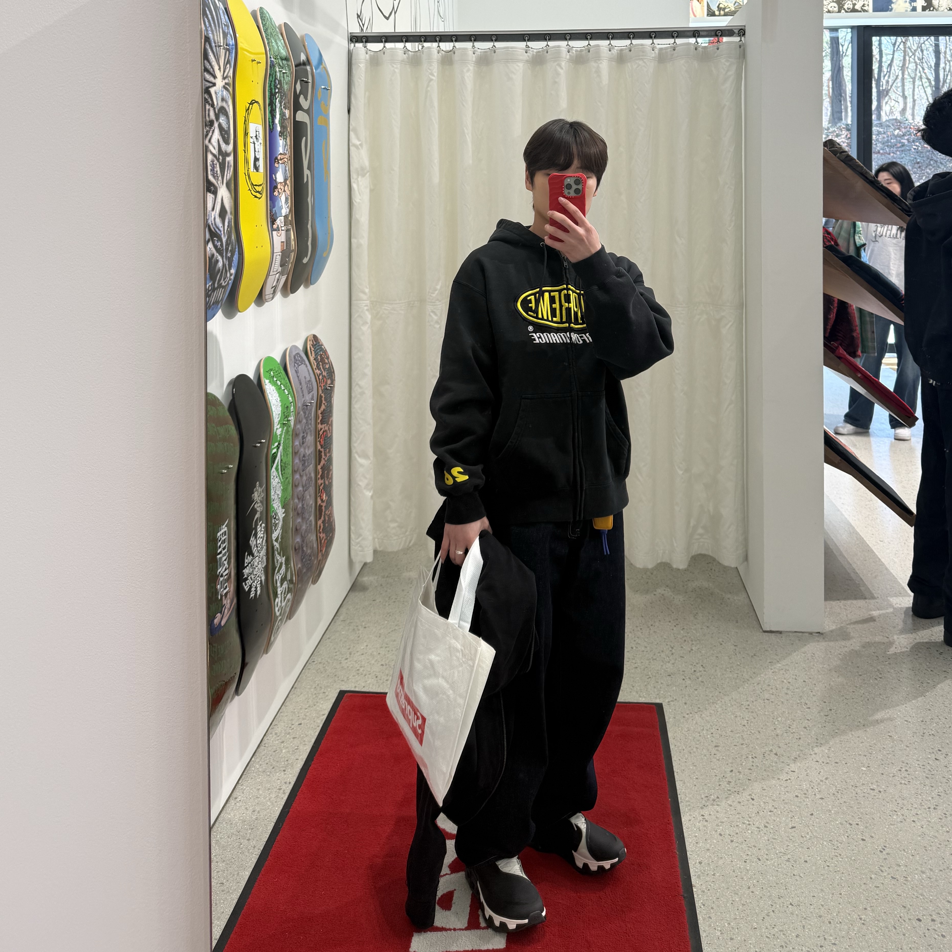 Supreme Performance Zip Up Hooded Sweatshirt Black - 26SS, On Running x Post Archive Faction (Paf) Cloudmonster Hyper Black 착용 스타일