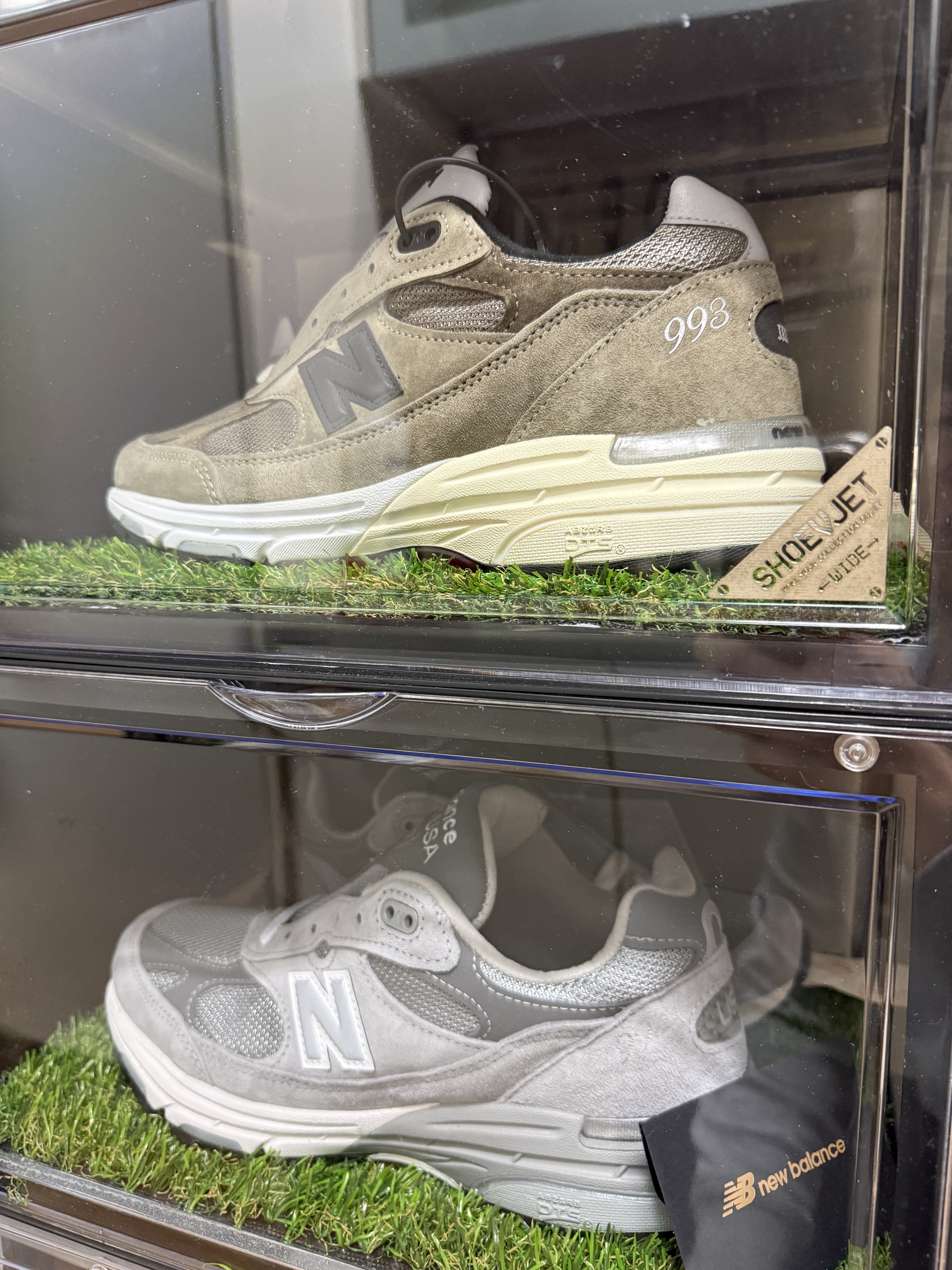 New Balance x JJJJound 993 Made in USA Mushroom White 착용 스타일 - 2
