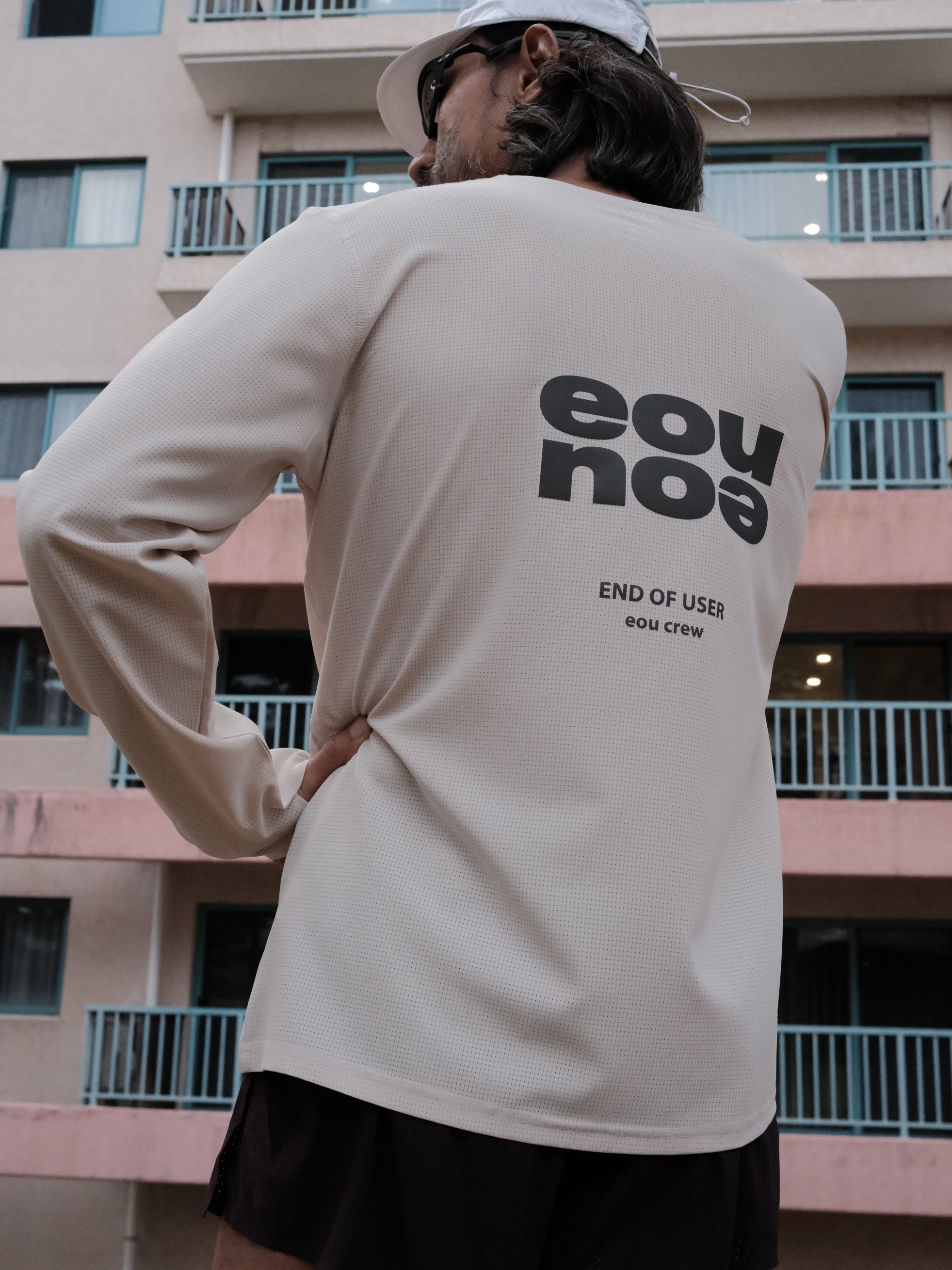 EOU AIRGRID LS001 Cream, EOU LIGHTWEIGHT CP001 White 착용 스타일 - 2