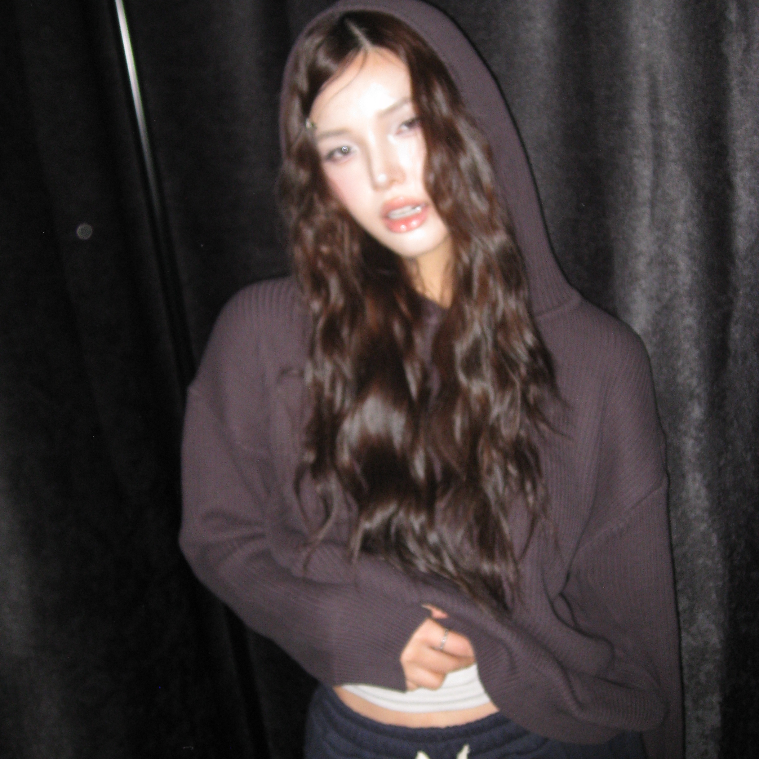 Polyteru Human Index Human Knit Hoodie Purple Charcoal 착용 스타일 - 2