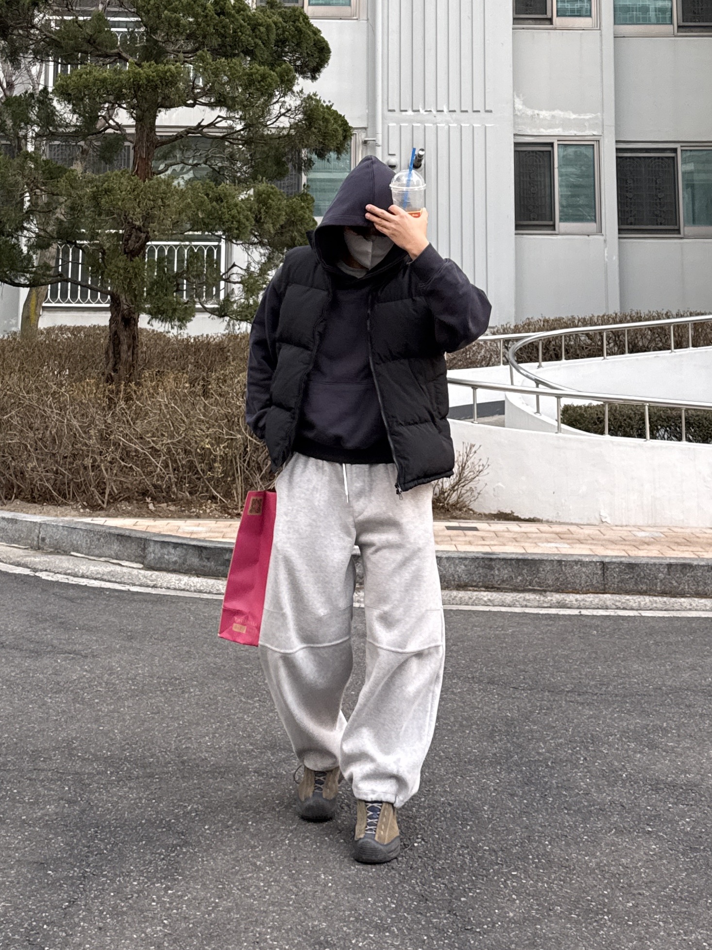 Keen Jasper WP Canteen Black Men 착용 스타일 - 3