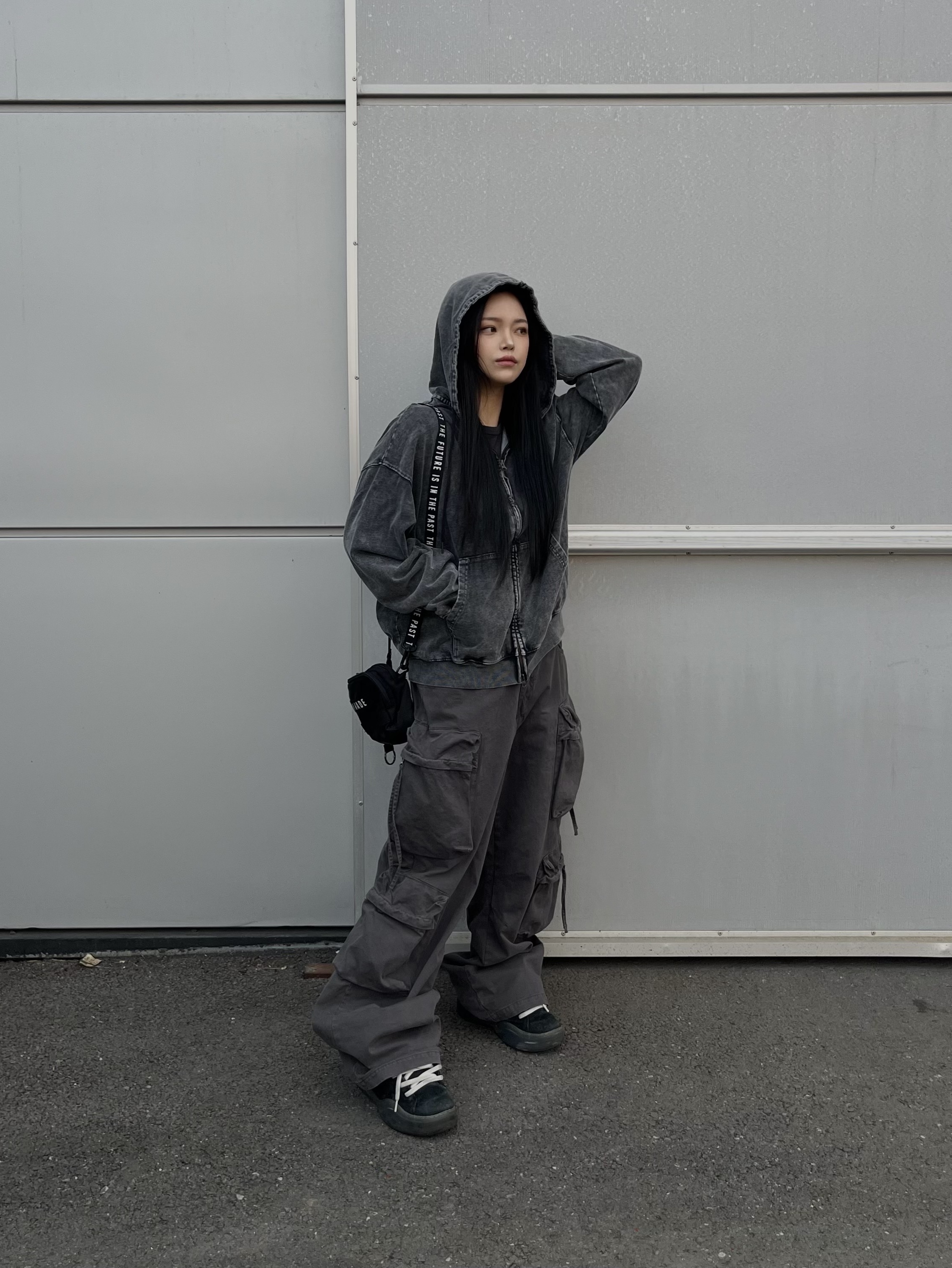 Human Made Military Pouch Small Black, ERL Vamp Skate Shoe Pirate Black 착용 스타일 - 1