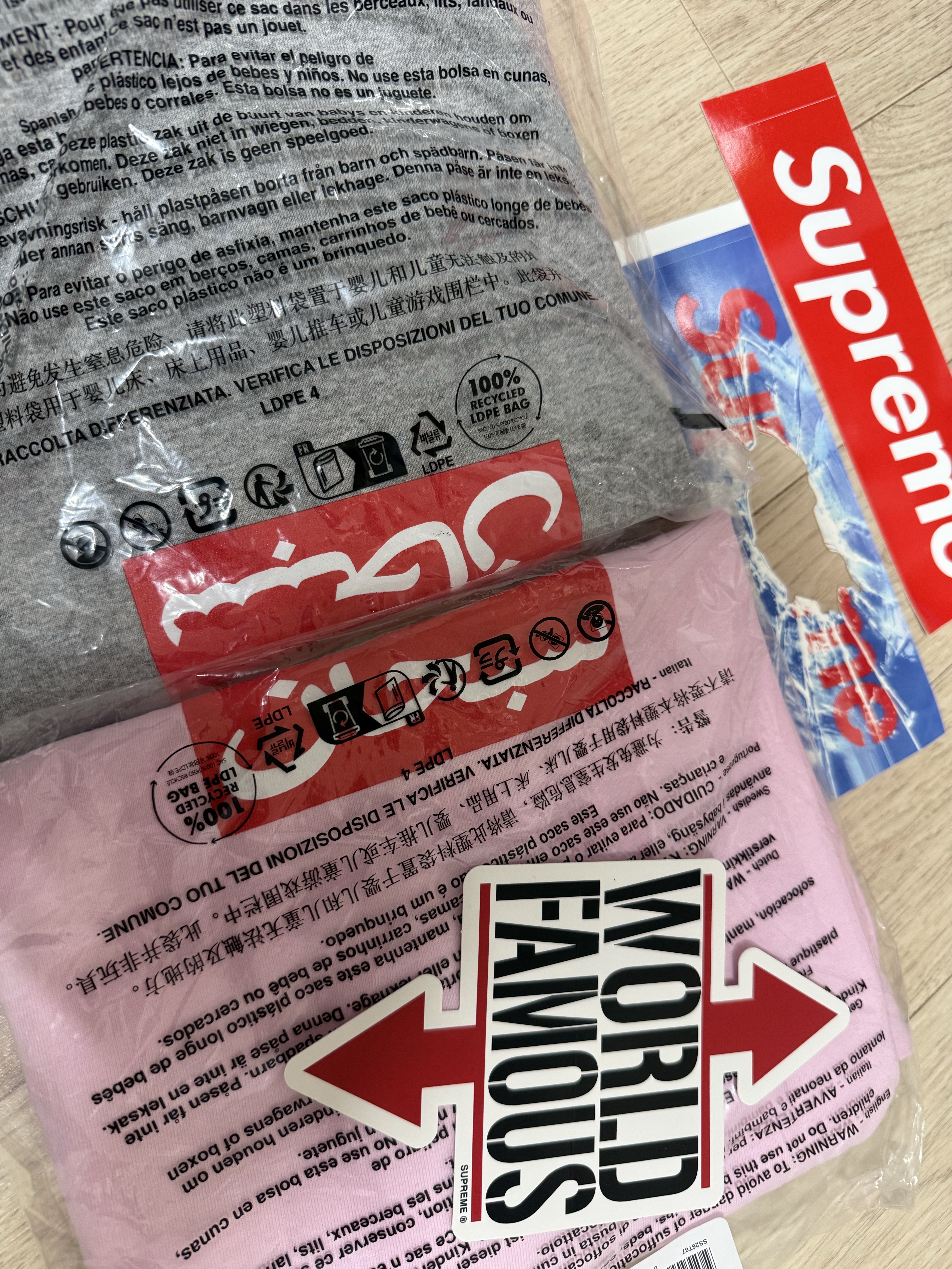 Supreme Arabic Box Logo T-Shirt Heather Grey - 26SS, Supreme Arabic Box Logo T-Shirt Light Pink - 26SS 착용 스타일