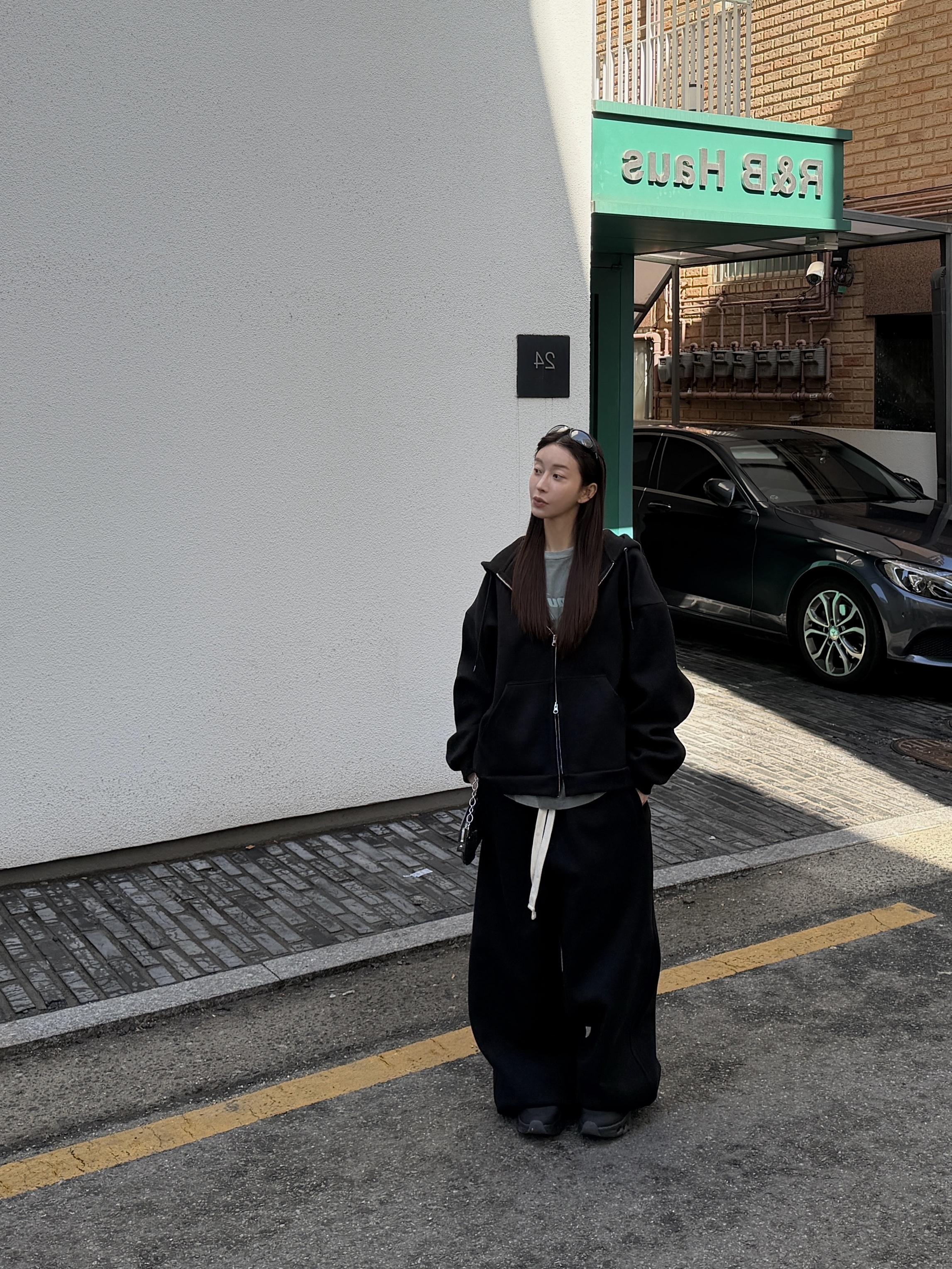 Nonnod Scuba Zip Hoodie Black, Nonnod Scuba Pajama Pants Black 착용 스타일 - 9