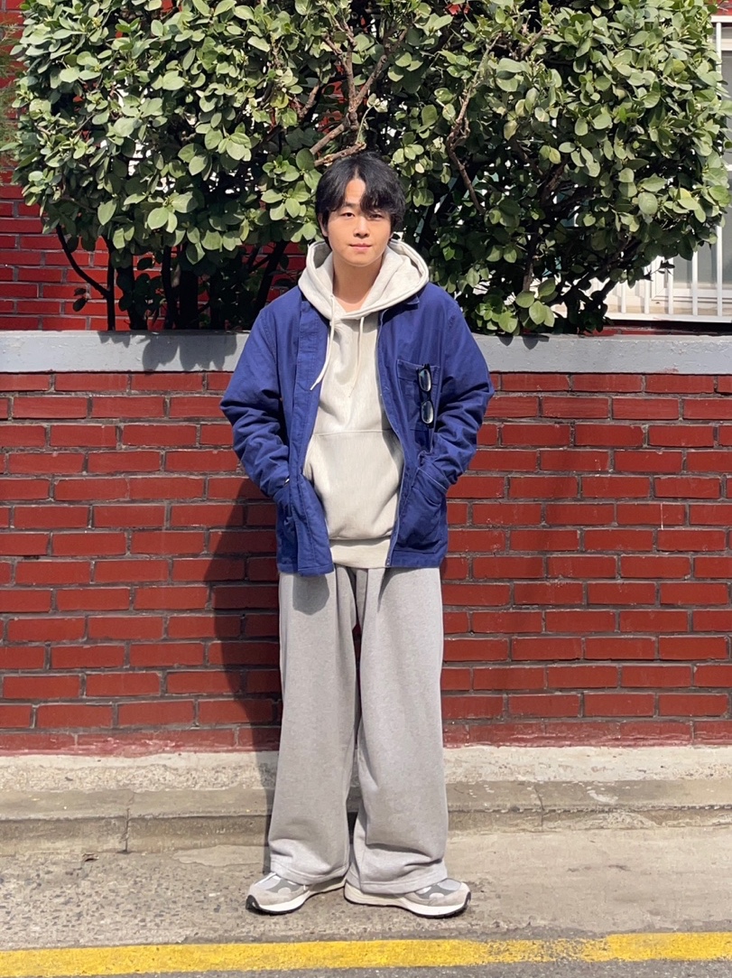 Undermycar Mu.161 Classic Logo Regular Fit Sweatpants Melange Gray, New Balance 992 Made in USA Grey - D Standard 착용 스타일 - 1