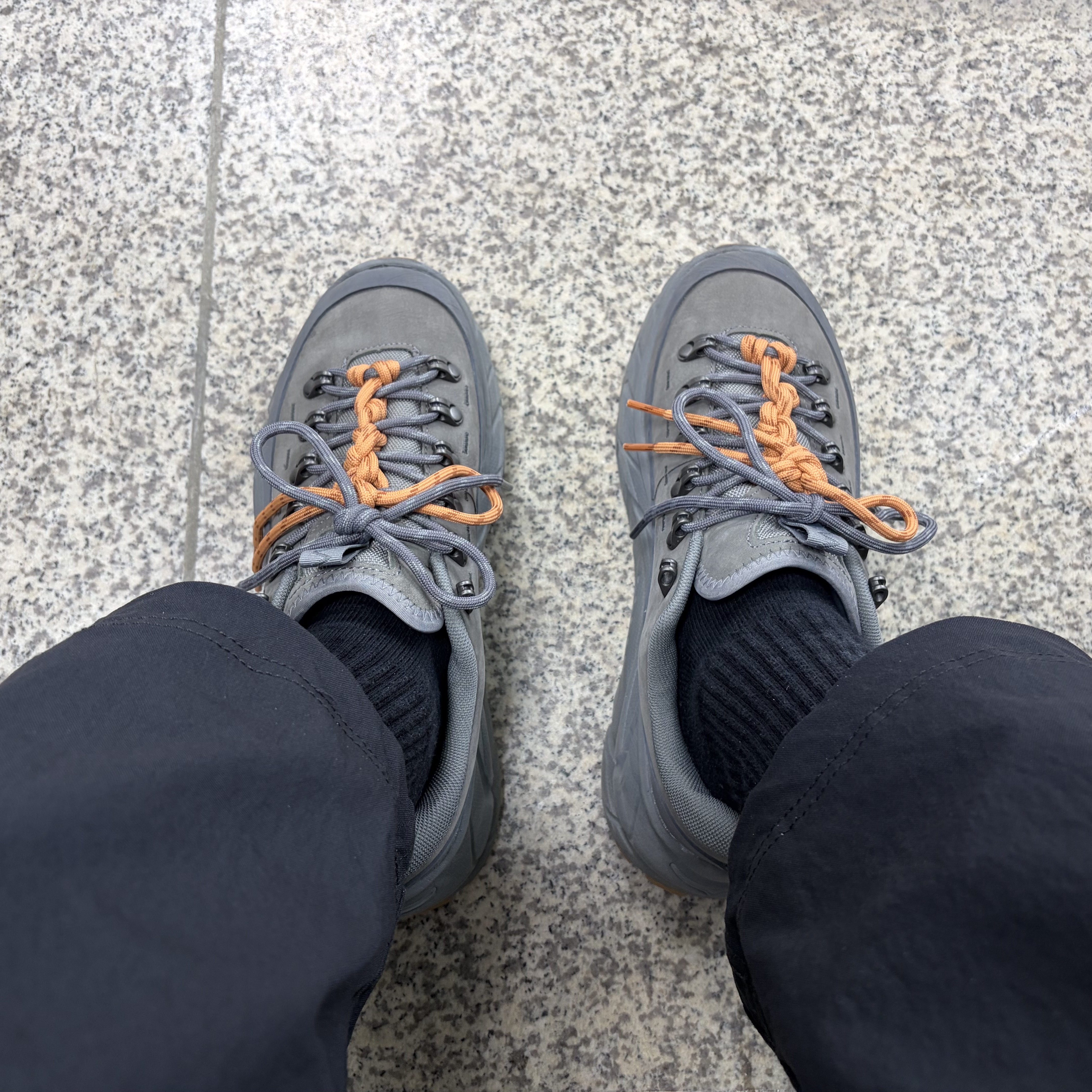 Hoka Tor Summit Asteroid Satelite Grey 착용 스타일