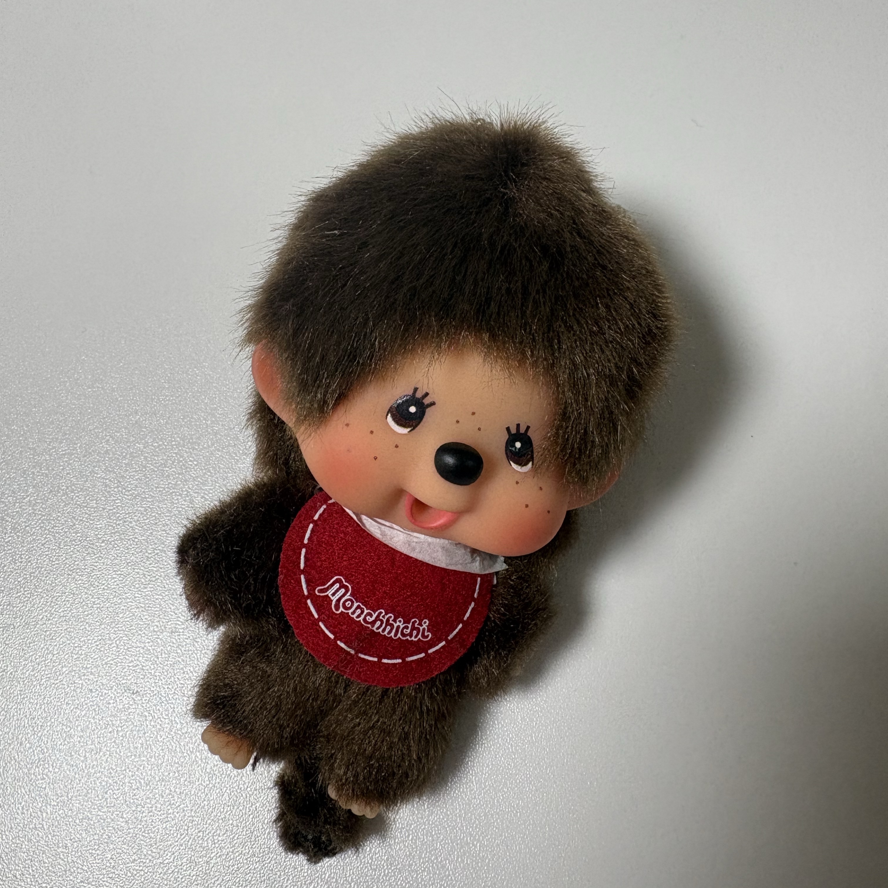 Monchhichi Bighead SS Boy Key Chain Brown 착용 스타일
