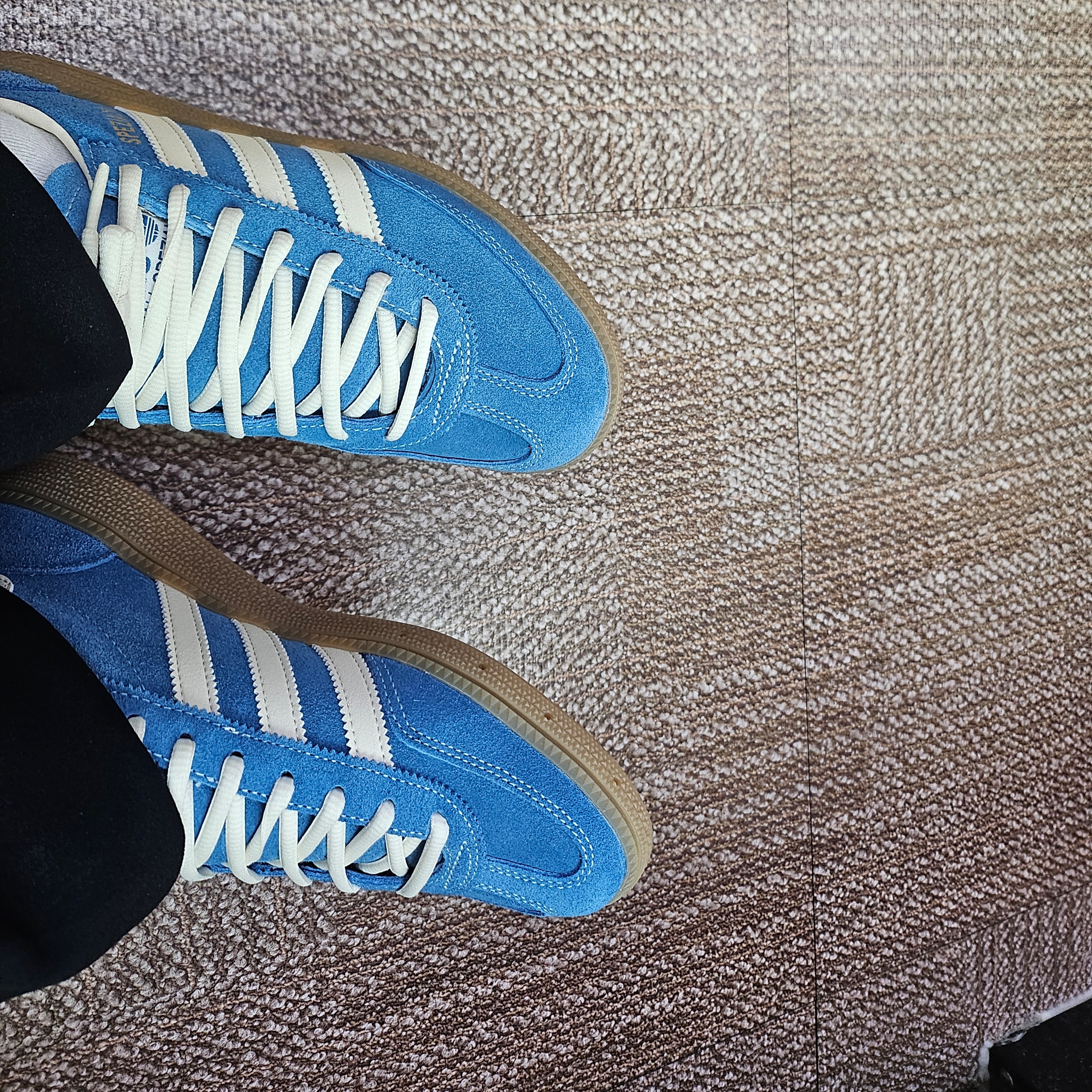 Adidas Spezial Handball Core Blue Cream White 착용 스타일