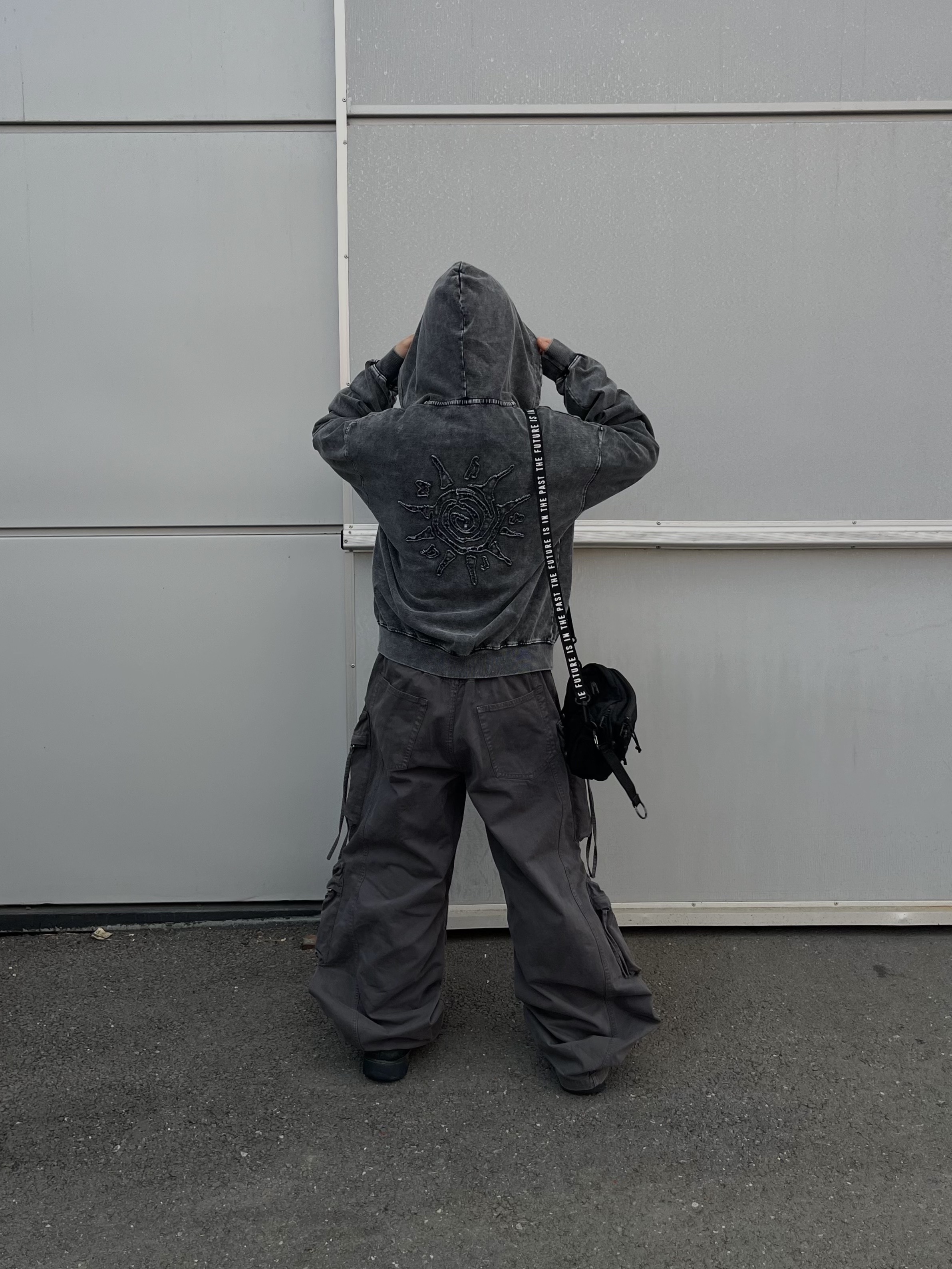 Human Made Military Pouch Small Black, ERL Vamp Skate Shoe Pirate Black 착용 스타일 - 5