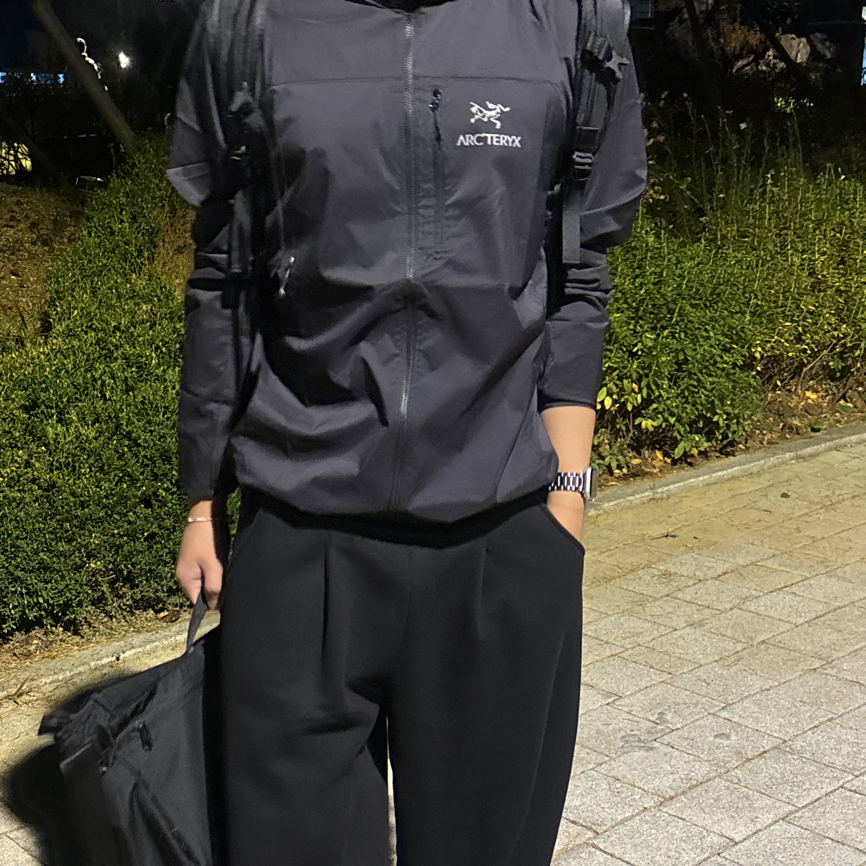 Arc'teryx Squamish Hoody Black 착용 스타일
