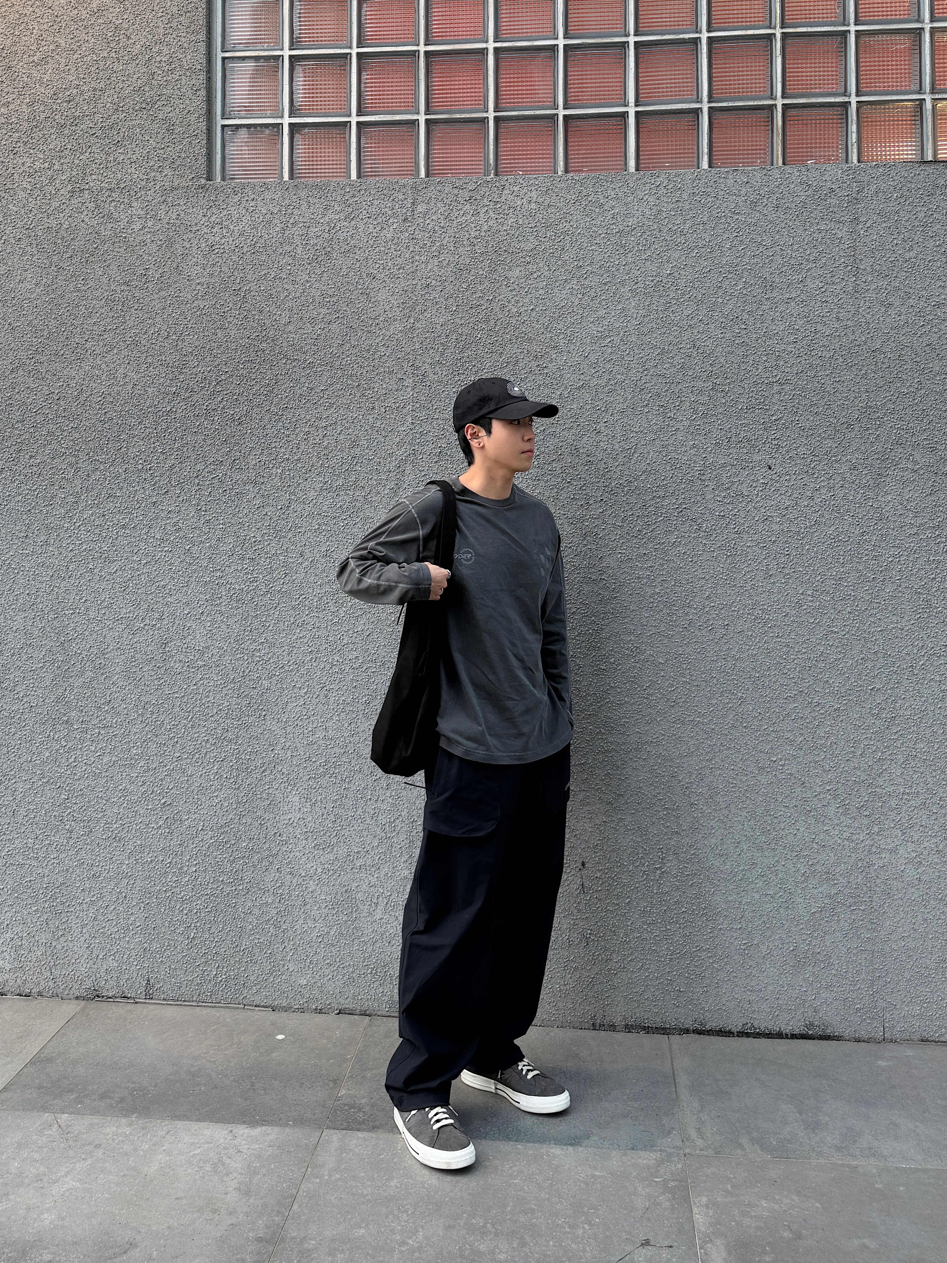 Converse x Drkshdw One Star Dark Dust, Post Archive Faction (Paf) 8.0 CVSM Bag Large Black 착용 스타일 - 3