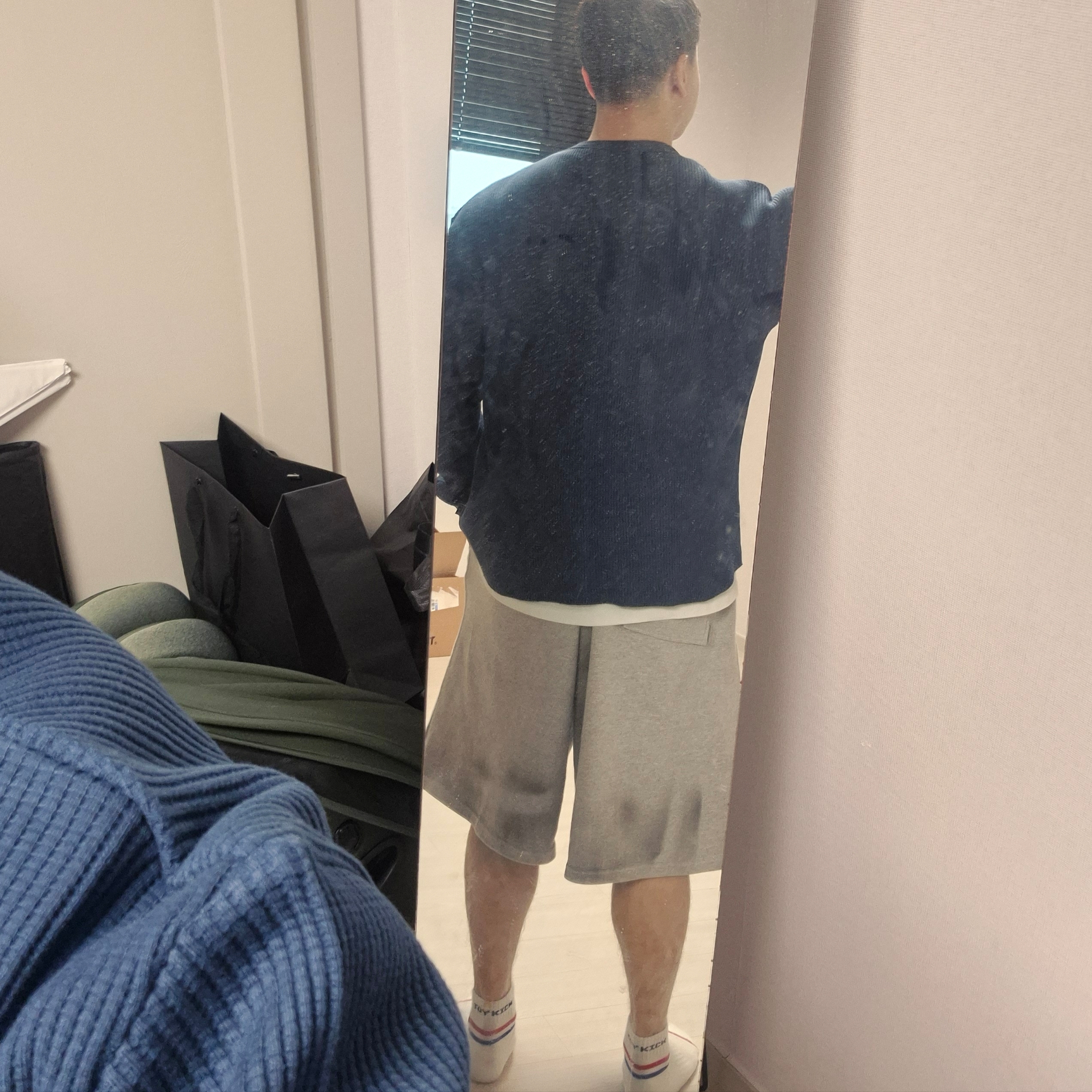 IAB Studio IAB Waffle Long Sleeve Navy 착용 스타일 - 4