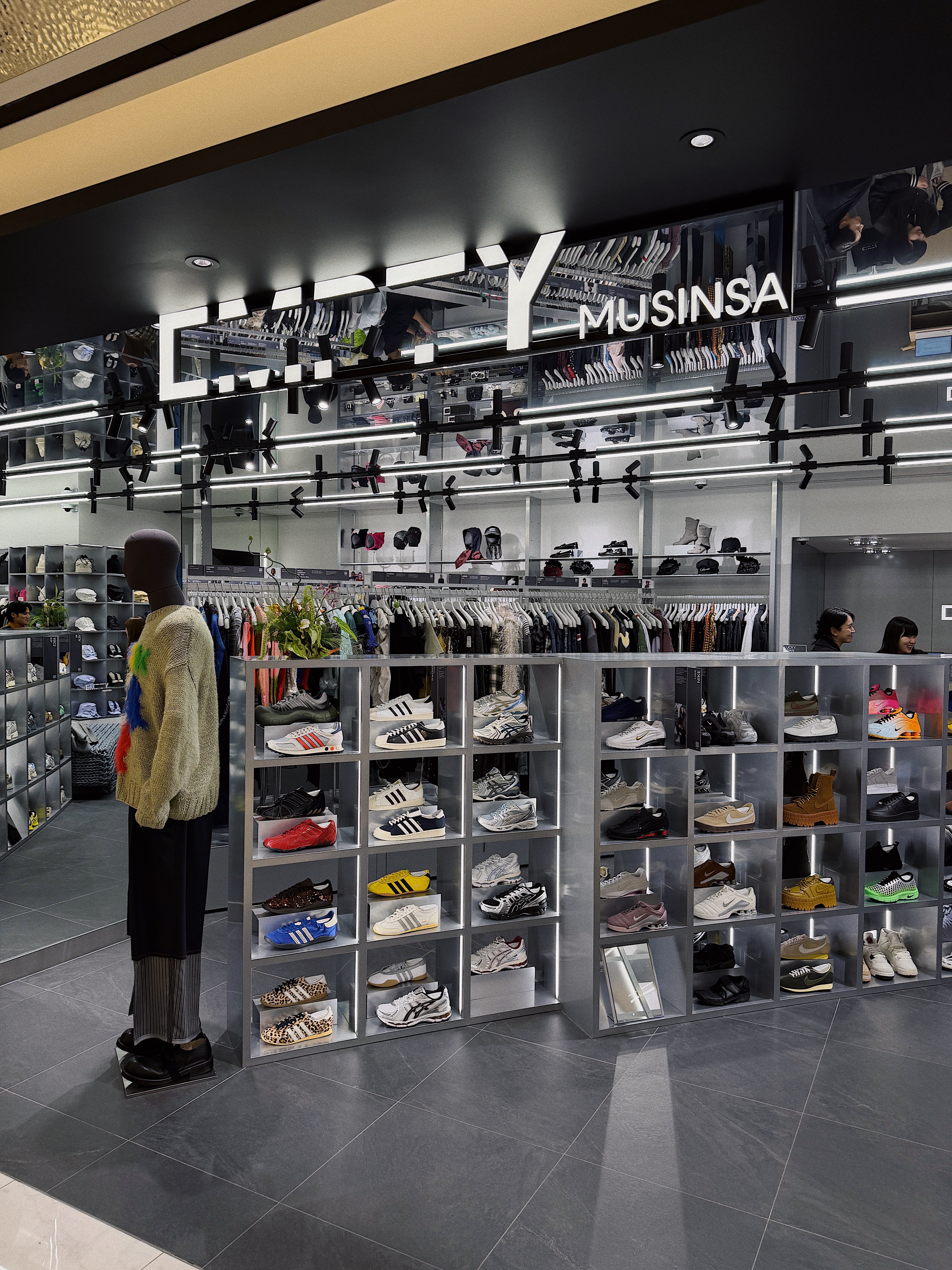 Protocol Index Biker Cargo Denim Pants Black, Balenciaga Combat Strike 20mm Boots Black 착용 스타일 - 10