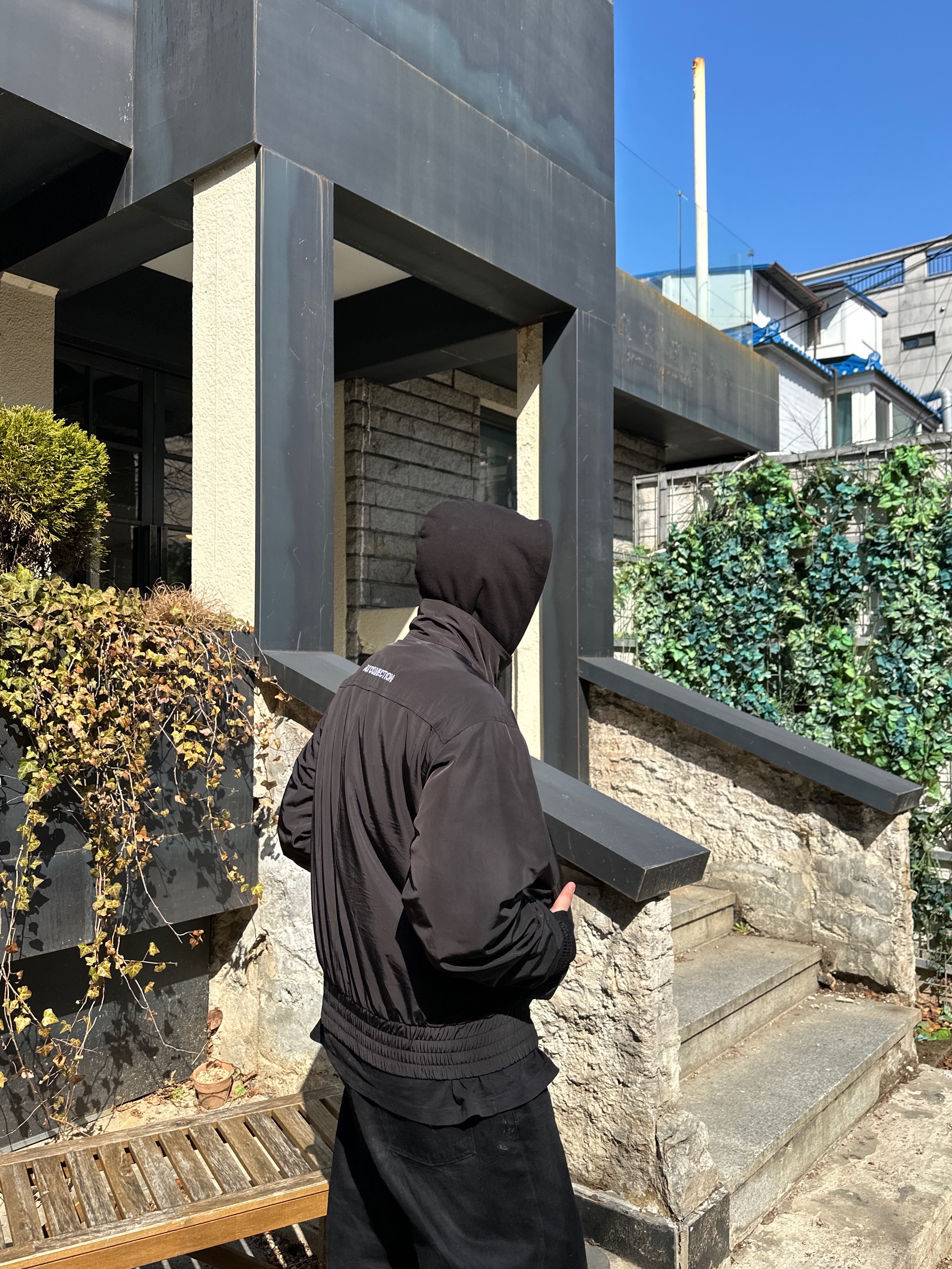 AX CONNECTION Logo Cropped Work Jacket, AX CONNECTION Logo Sweat Hoodie Zip-up 착용 스타일 - 3