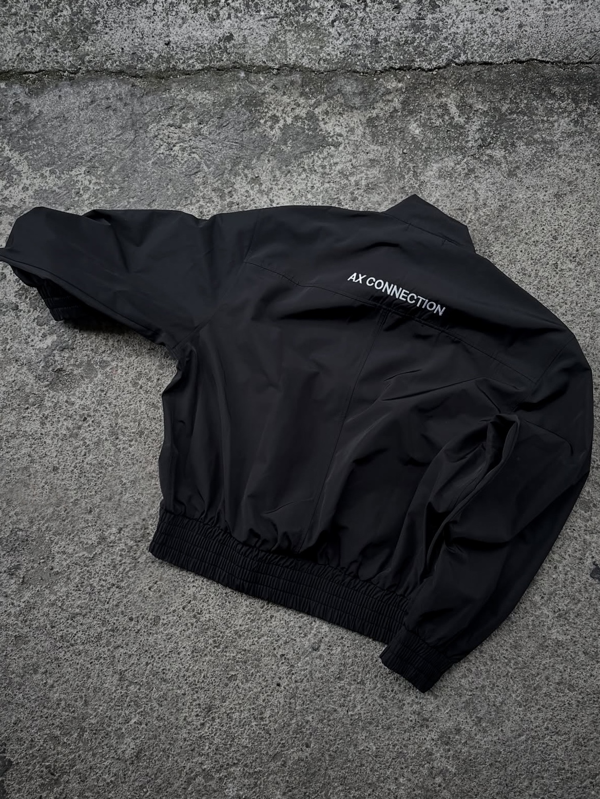 AX CONNECTION Logo Cropped Work Jacket 착용 스타일 - 1