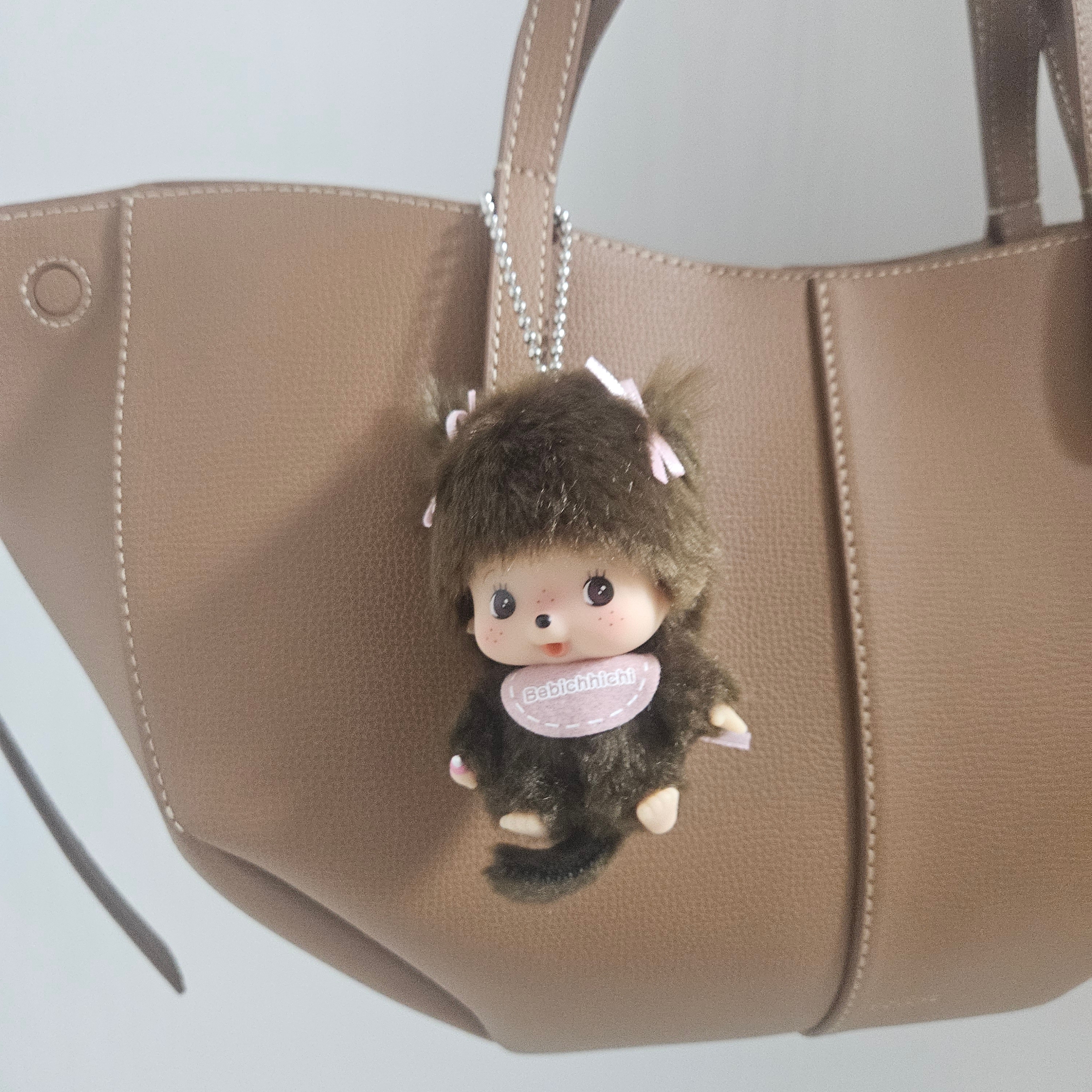 Monchhichi Bebichhichi Bighead SS Girl Key Chain Pink 착용 스타일 - 2