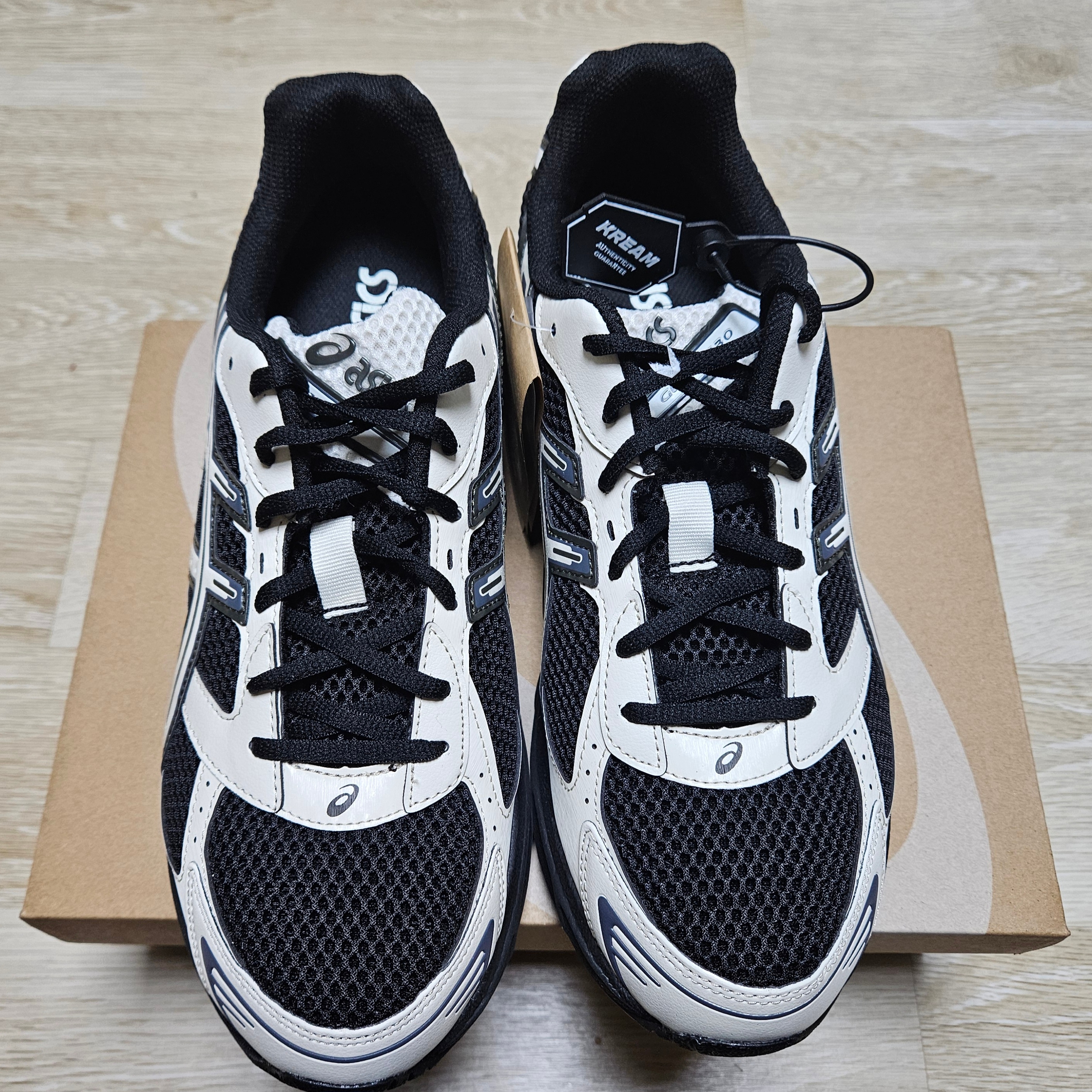Asics Gel-1130 Black Cream 착용 스타일 - 4