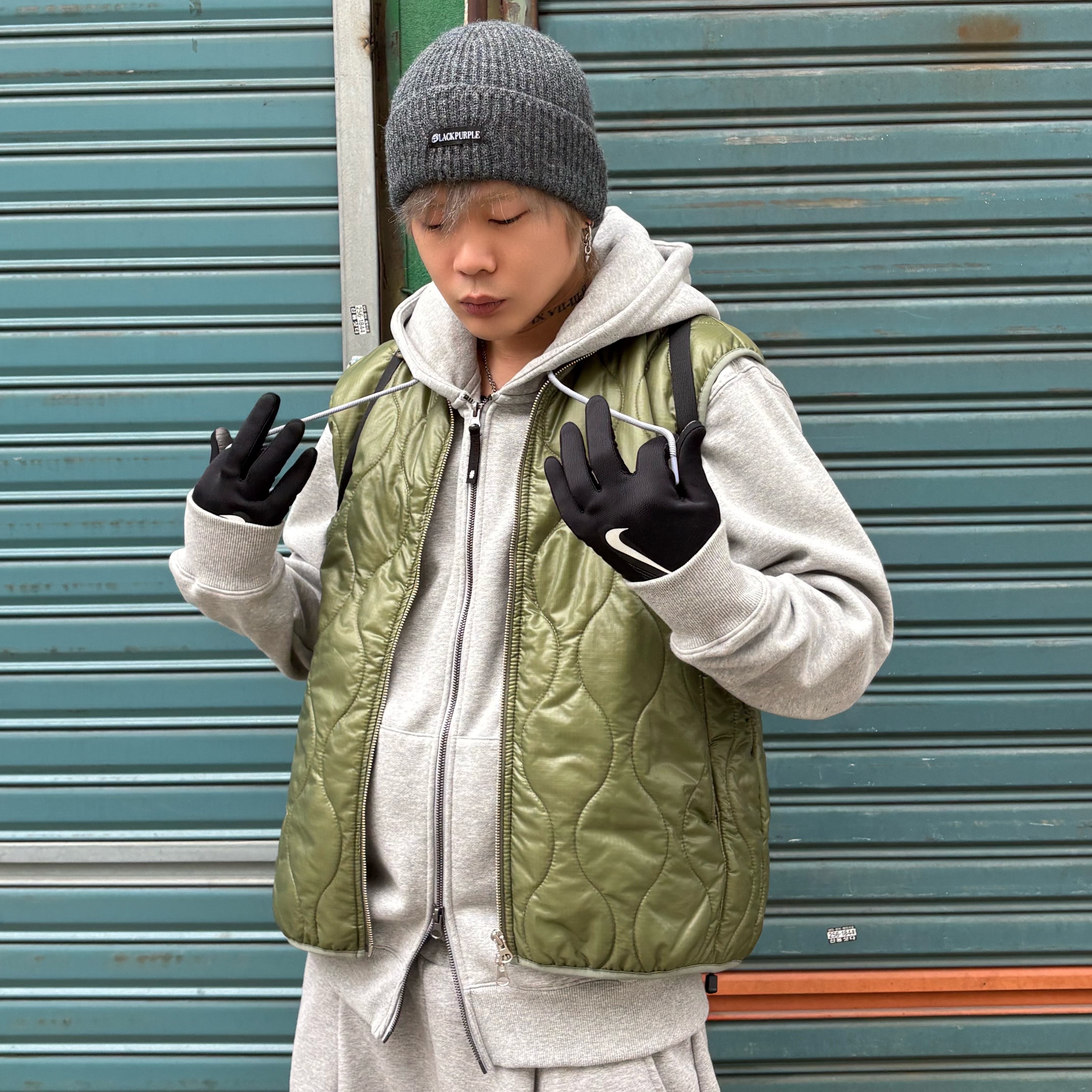 KASINA x Timberland 6 In Premium Vibram GTX Wheat, Nike Therma-Fit Academy Football Gloves Black 착용 스타일 - 2