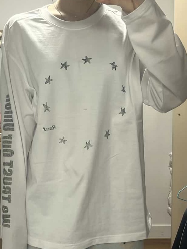 AMOU Star Circle Long Sleeve White 착용 스타일