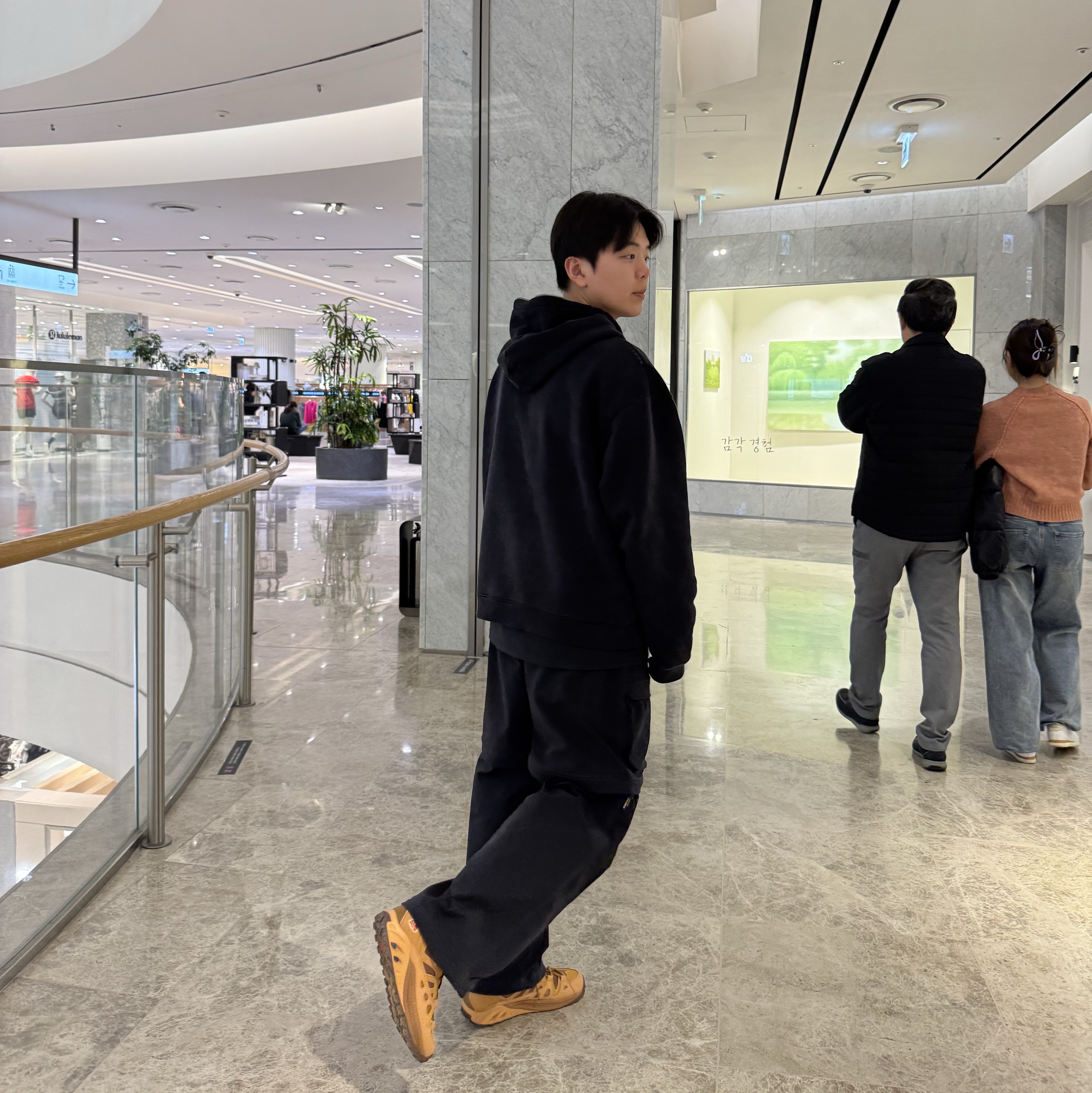 Nike ACG Air Exploraid Flax Cacao Wow, Nike ACG Smith Summit Zip Cargo Pants Black Anthracite - Asia 착용 스타일