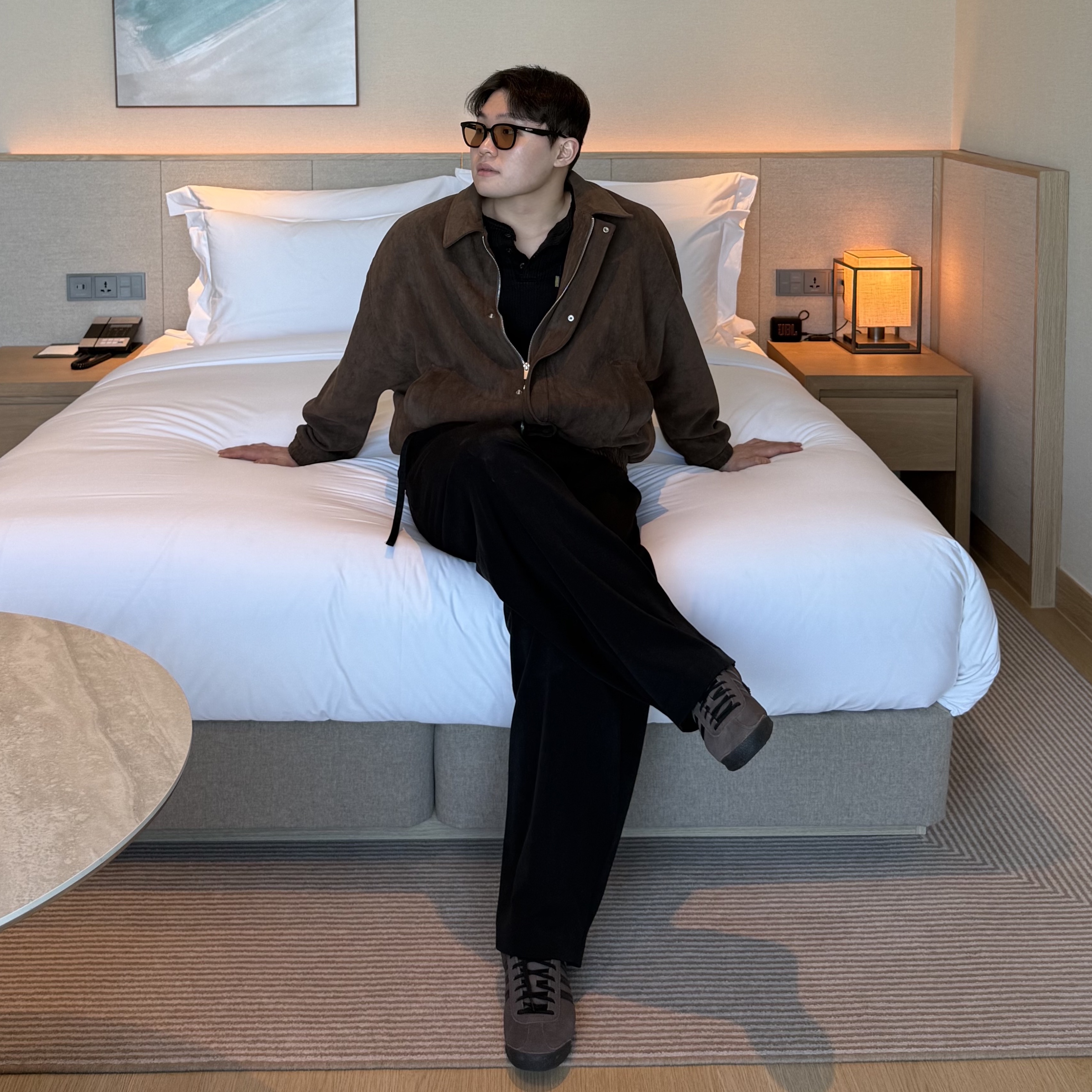 Gentle Monster Lilit 01 BR Black Brown 착용 스타일 - 1