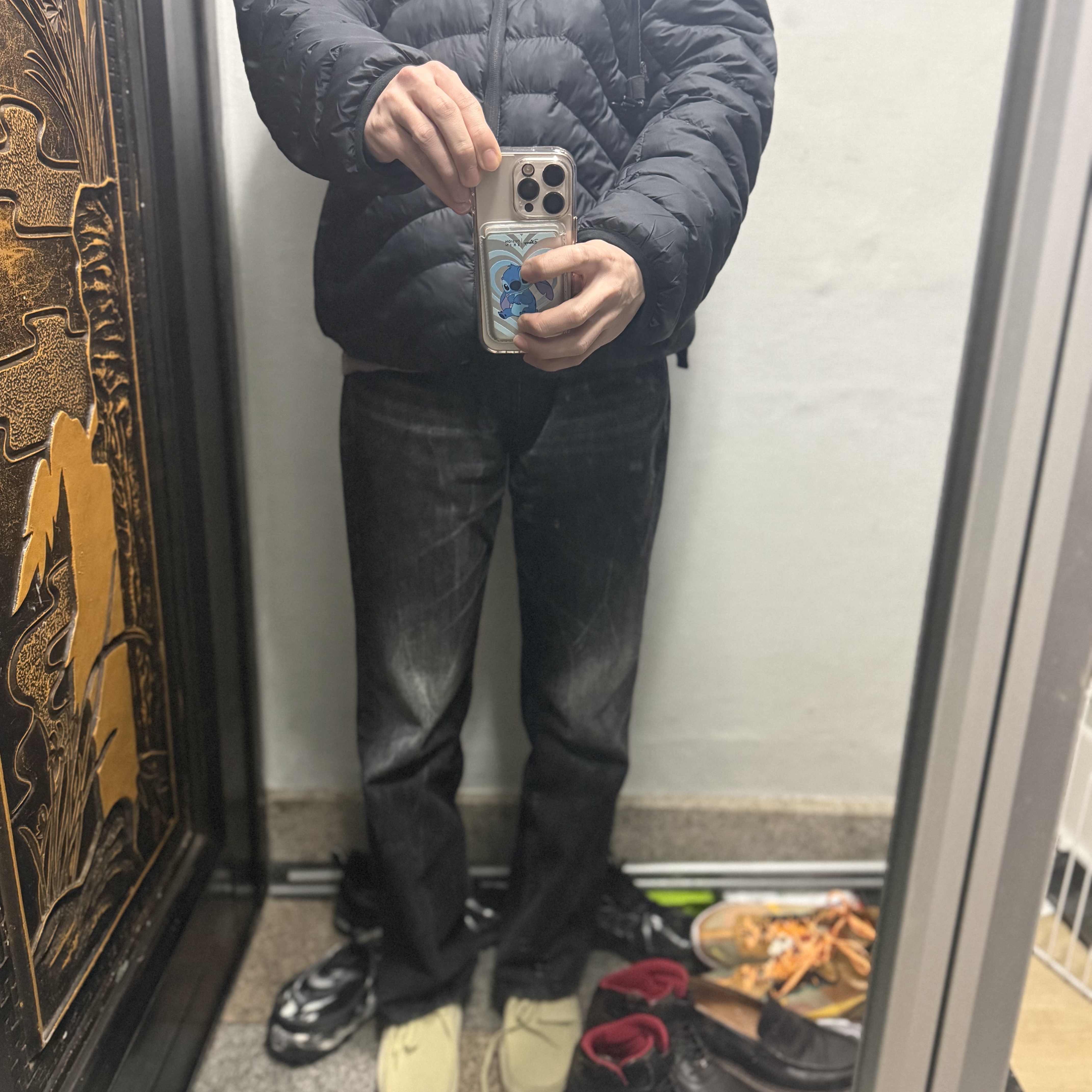 Clarks Wallabee Maple Suede, Nike ACG Lava Flow Therma-Fit ADV Jacket Black Summit White - Asia 착용 스타일