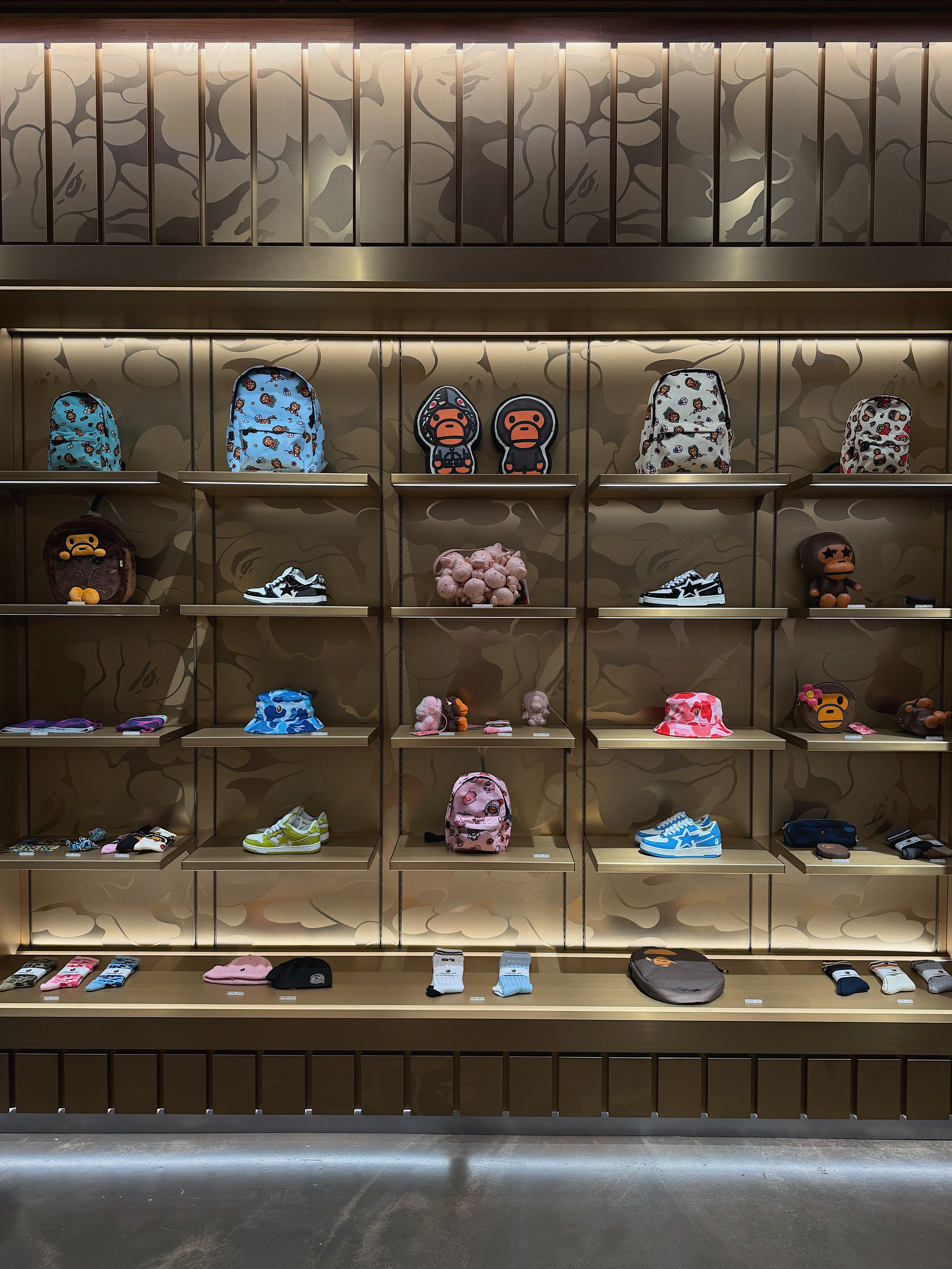 BAPE Color Camo Shark Full Zip Hoodie Red, BAPE Sta #2 White Black 착용 스타일 - 5