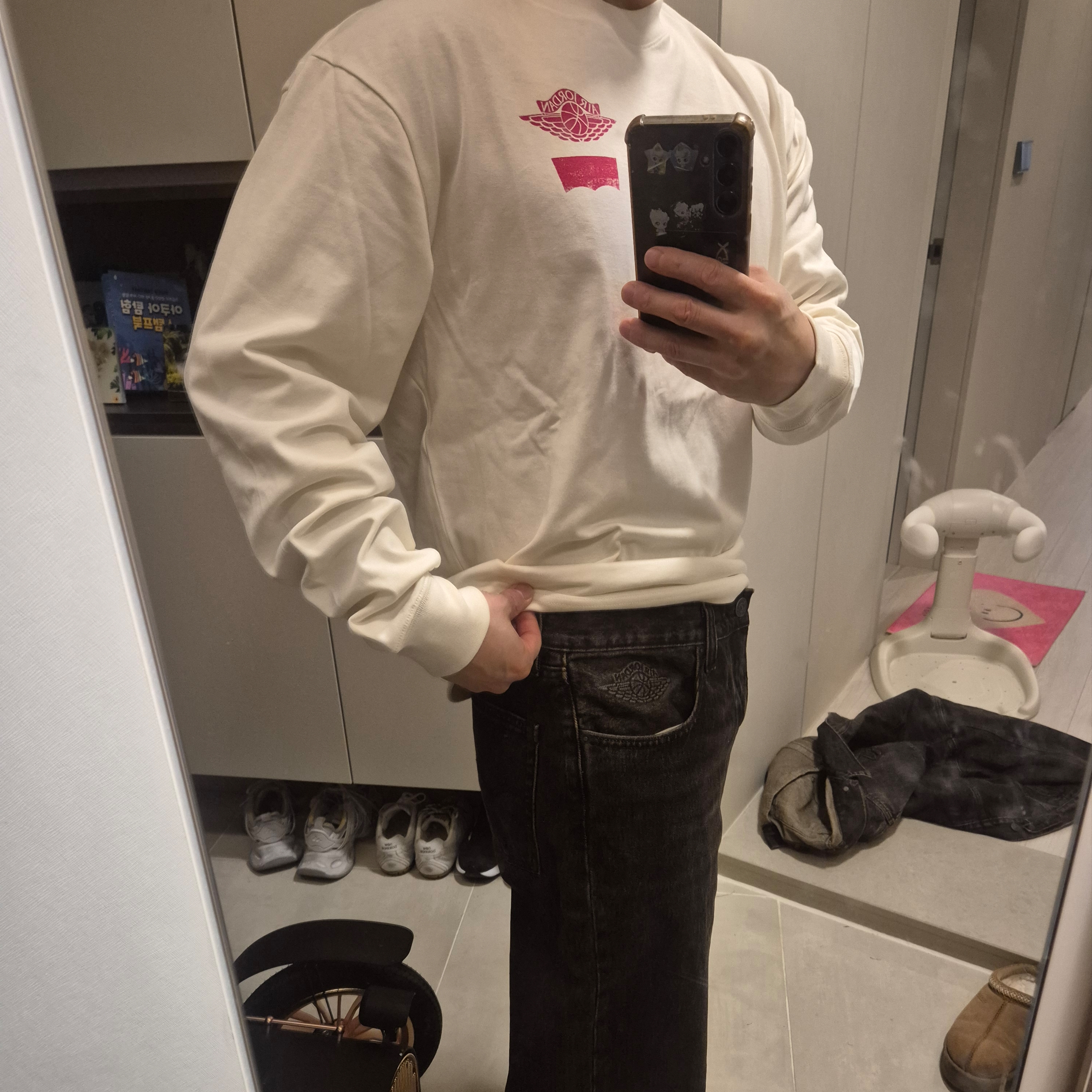 Jordan x Levi's Long Sleeve T-Shirt Pale Ivory (IM6730-110) 착용 스타일 - 3