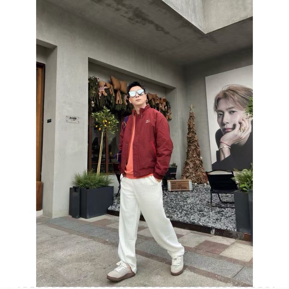 Nike Club LNY Jacket Dark Team Red (IQ3705-613) 착용 스타일