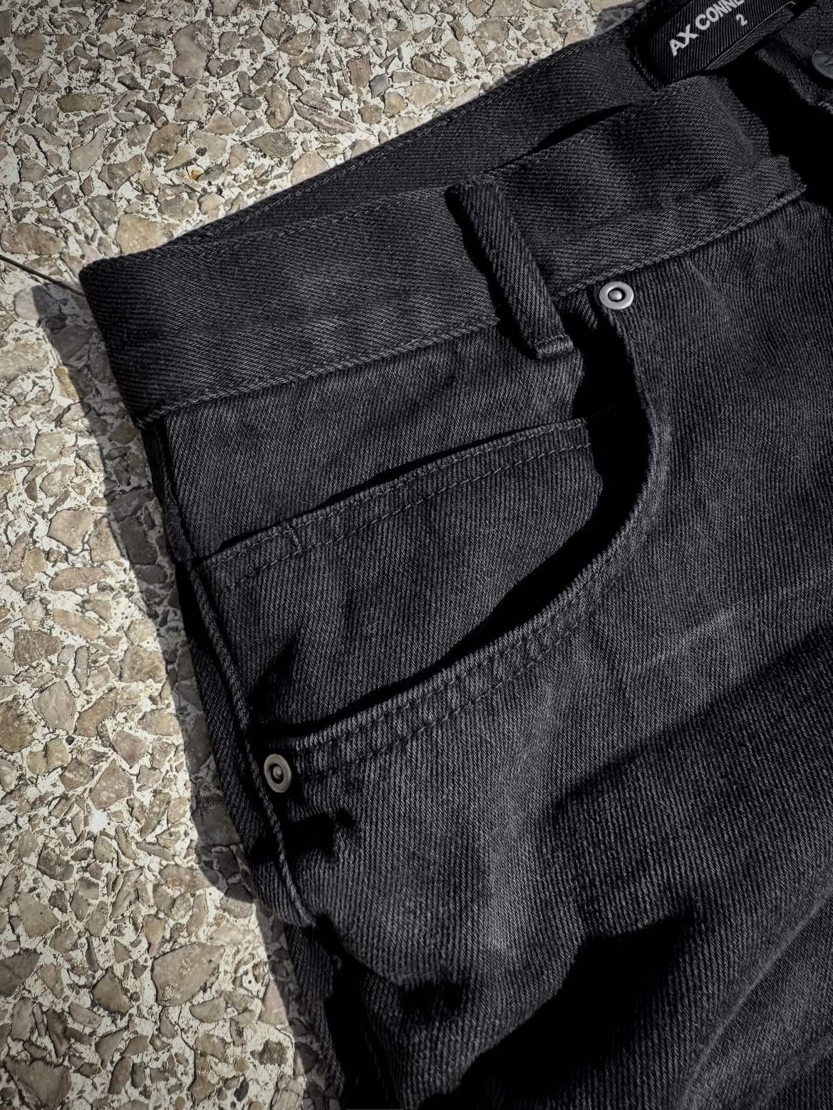 AX CONNECTION Work Washed Wide Denim Pants 착용 스타일 - 2