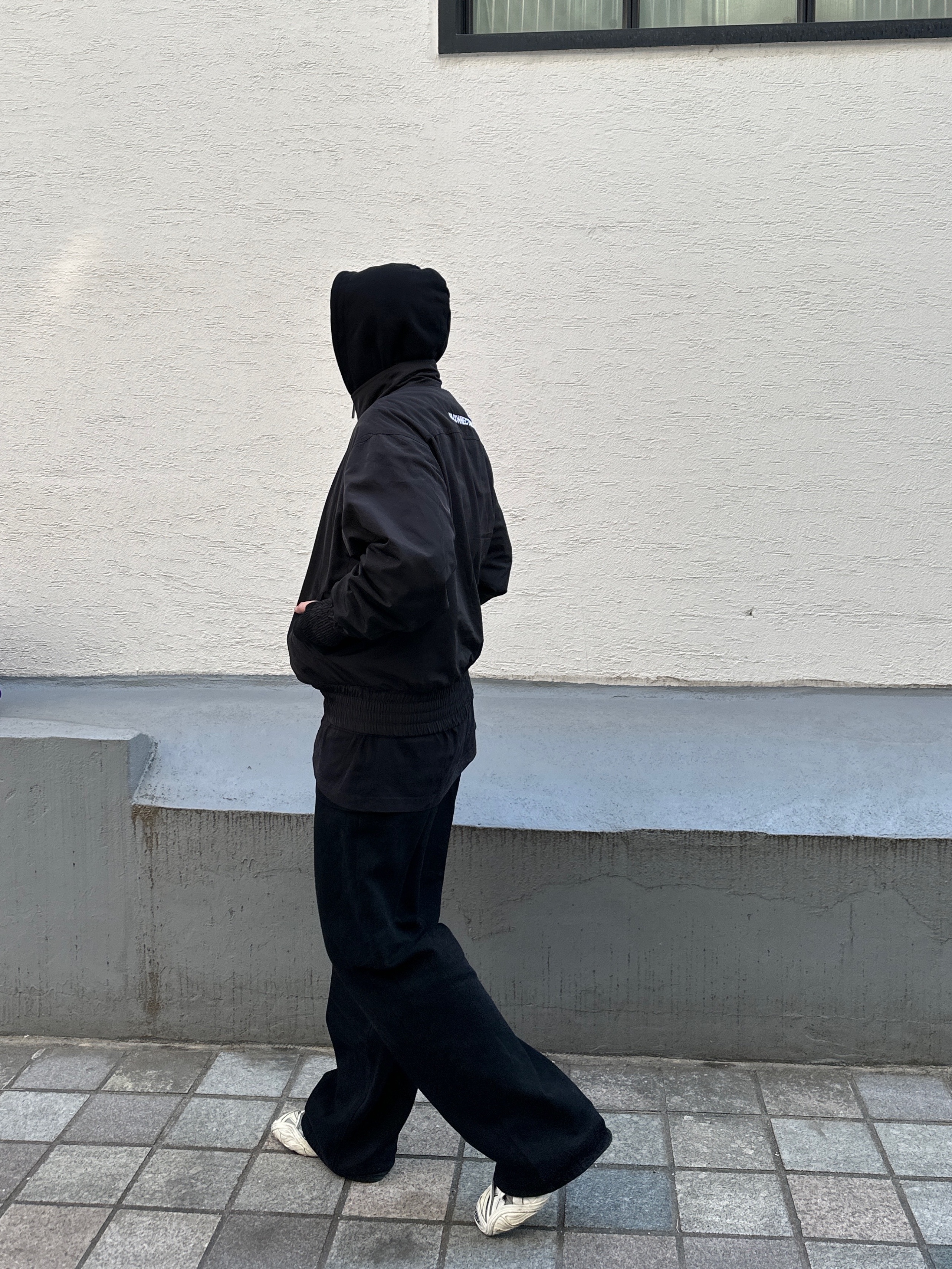 AX CONNECTION Logo Cropped Work Jacket, AX CONNECTION Logo Sweat Hoodie Zip-up 착용 스타일 - 5
