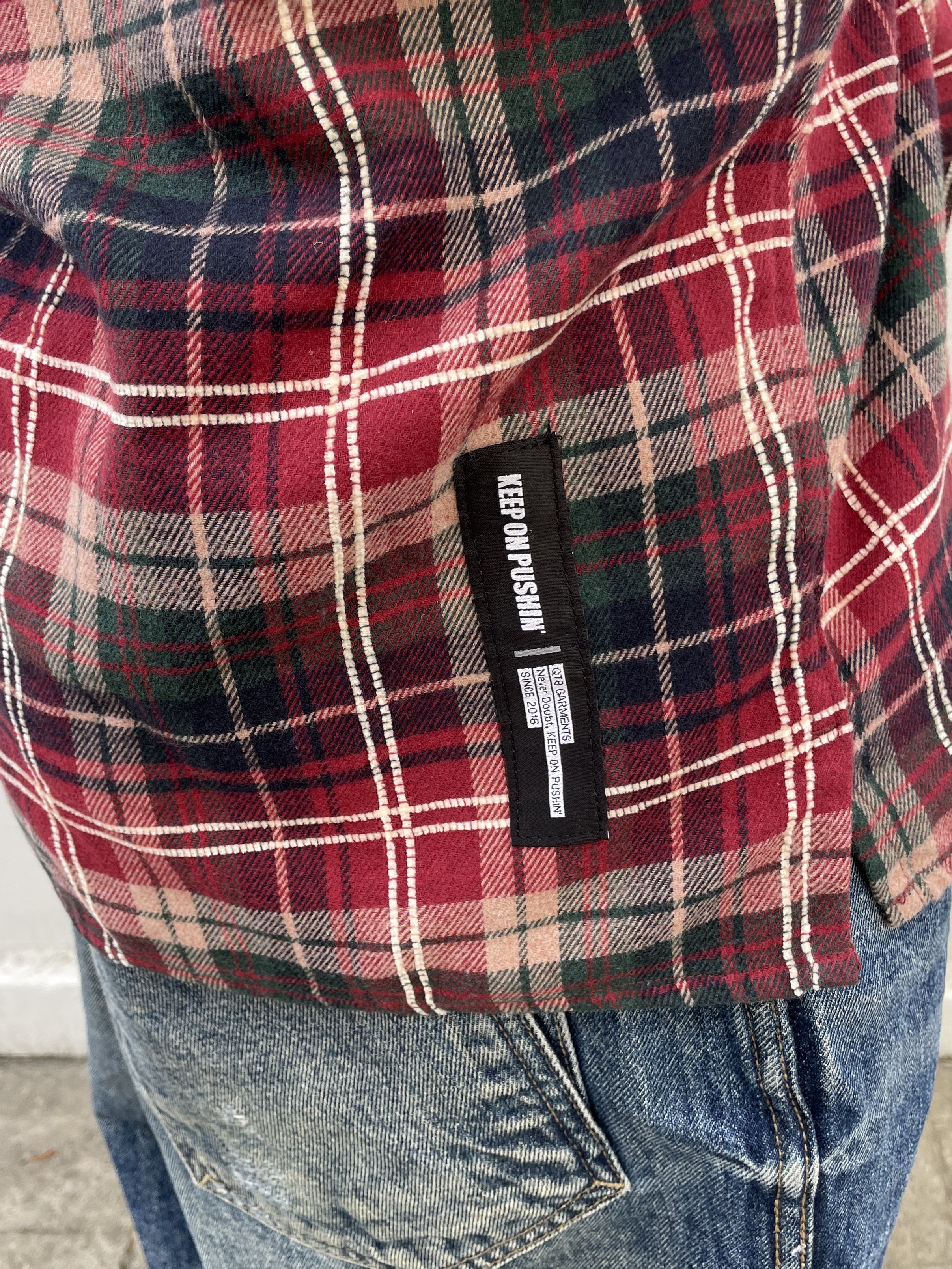 QT8 GARMENTS Rustic Core Flannel Check Shirt Red 착용 스타일 - 4
