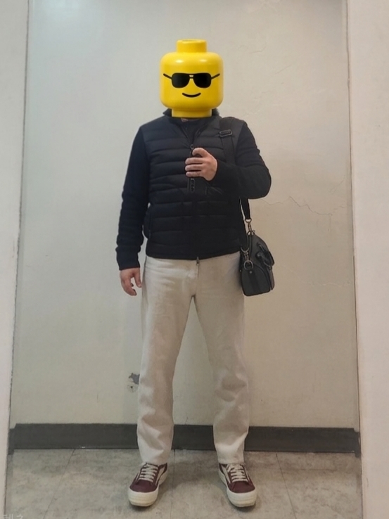 Moncler Padded Wool Cardigan Black - 22FW, Rick Owens Concordians Vintage Sneakers Scab Wax Milk 착용 스타일