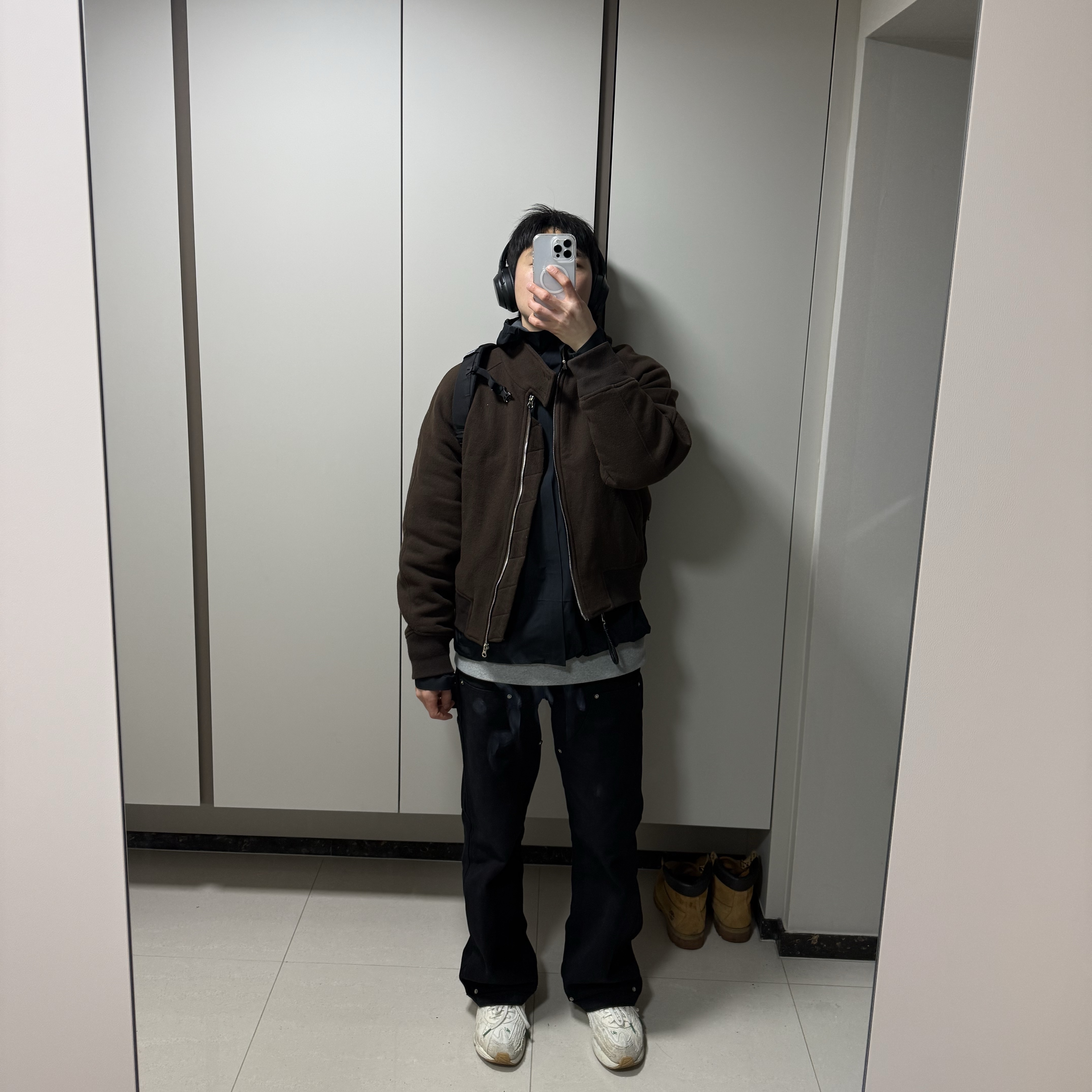 Nike ACG Storm-Fit ADV Cascade Rains Full Zip Jacket Black - Asia, Adidas x Sean Wotherspoon Orketro Off White 착용 스타일