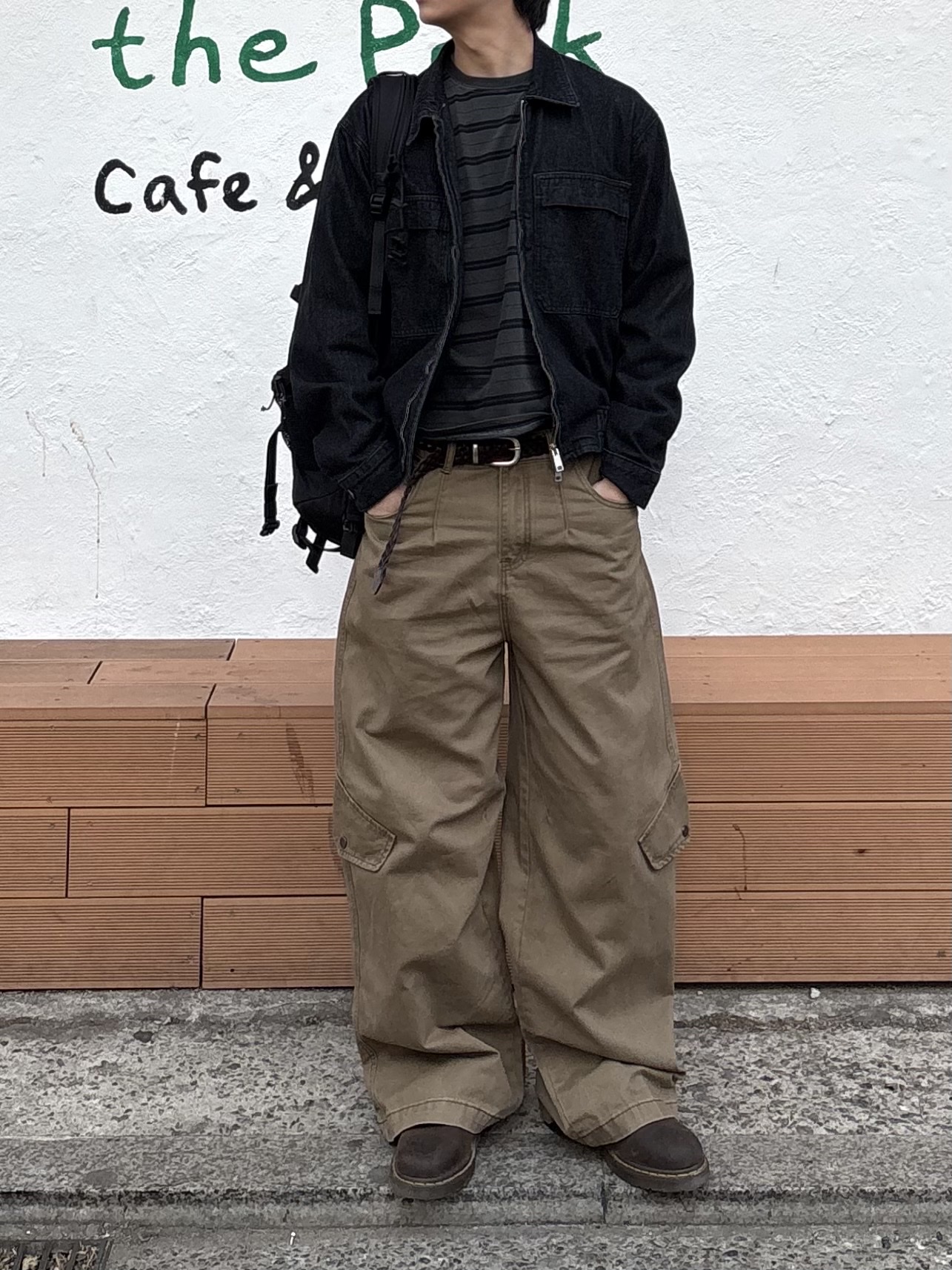 Dr. Martens 1461 Crazy Horse Dark Brown 착용 스타일 - 2
