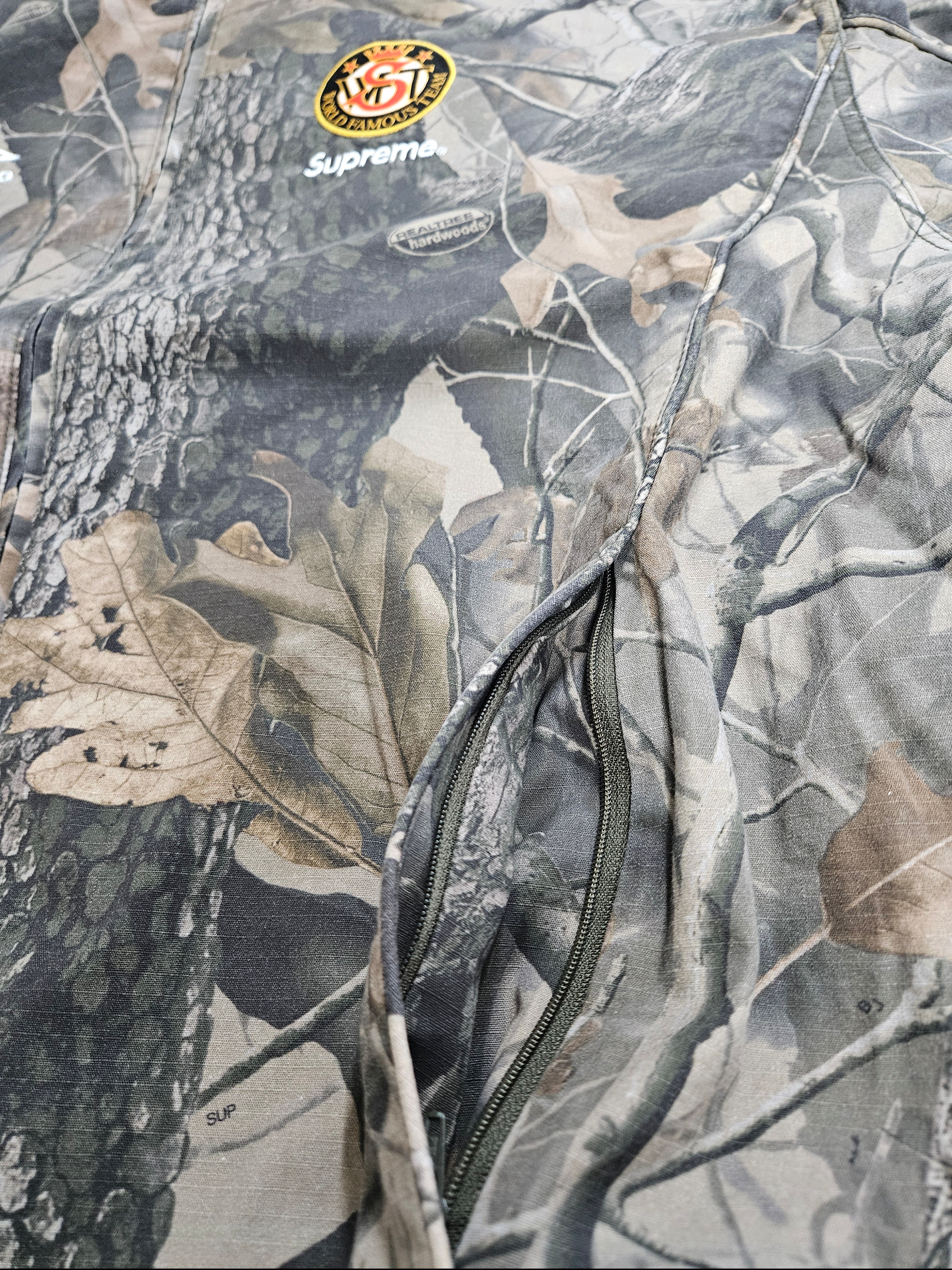 Supreme x Umbro Cotton Ripstop Track Jacket Realtree Hardwoods Camo - 26SS 착용 스타일 - 9